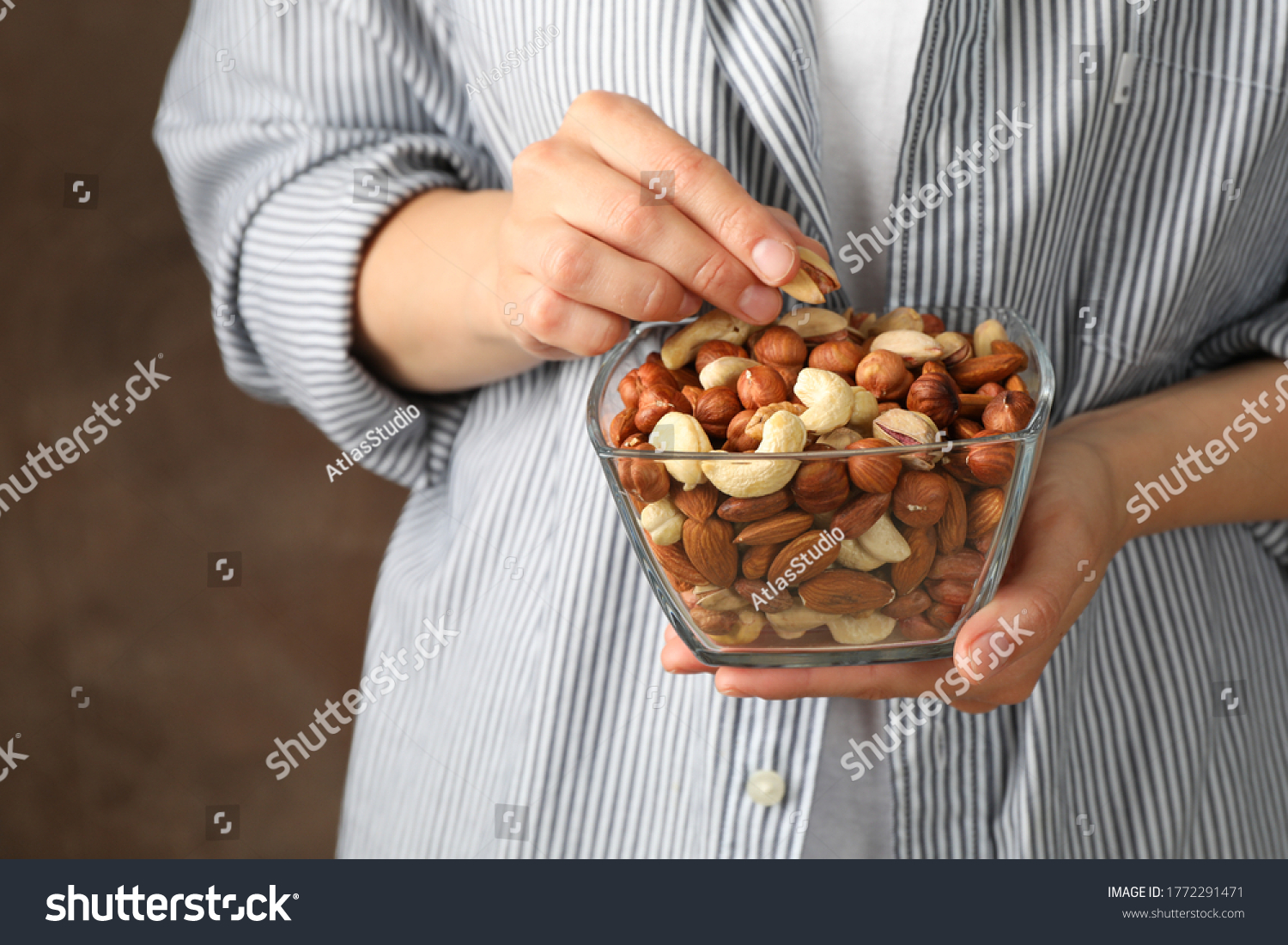 74,232 견과류 사람 이미지, 스톡 사진 및 벡터 | Shutterstock