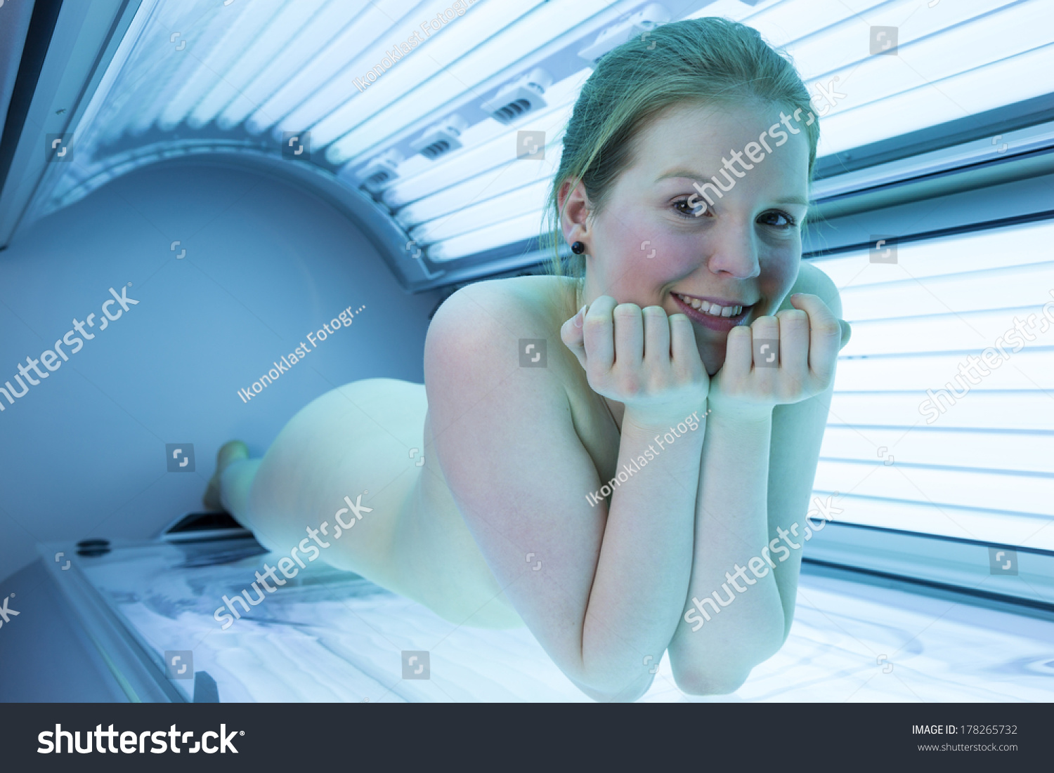 Naked Girl Tanning Pictures