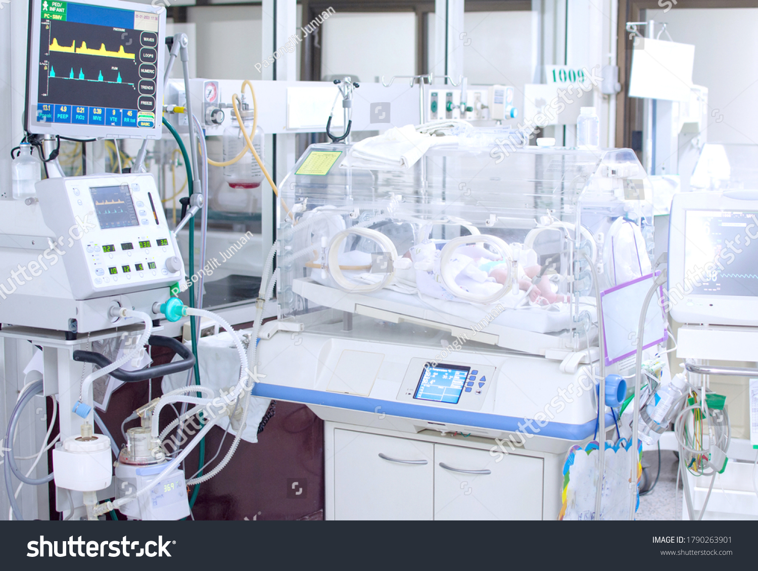 Baby Patients Child Incubator Ventilator Childrens Stock Photo ...