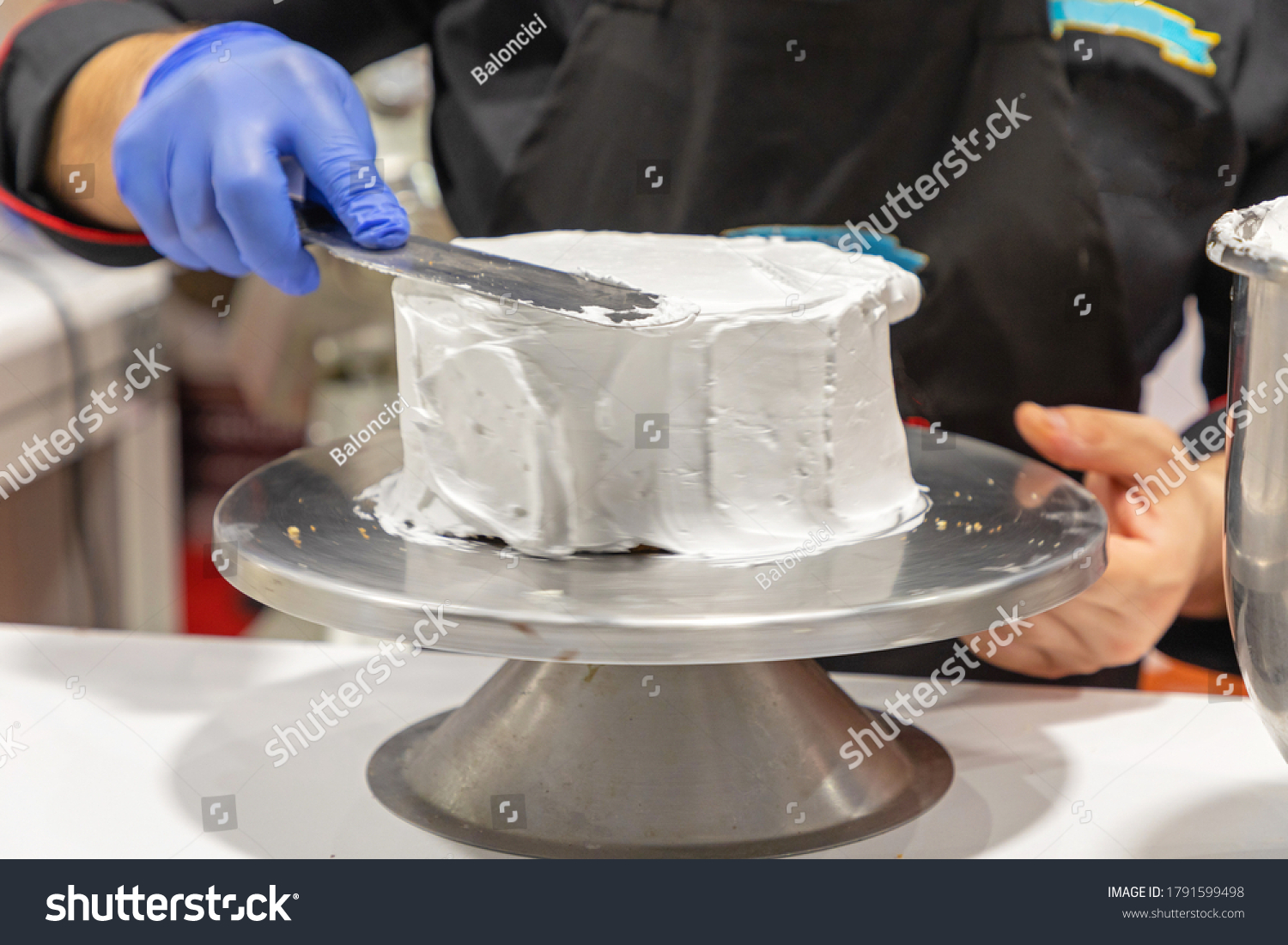 468 Cake Turntable Images, Stock Photos  Vectors  Shutterstock
