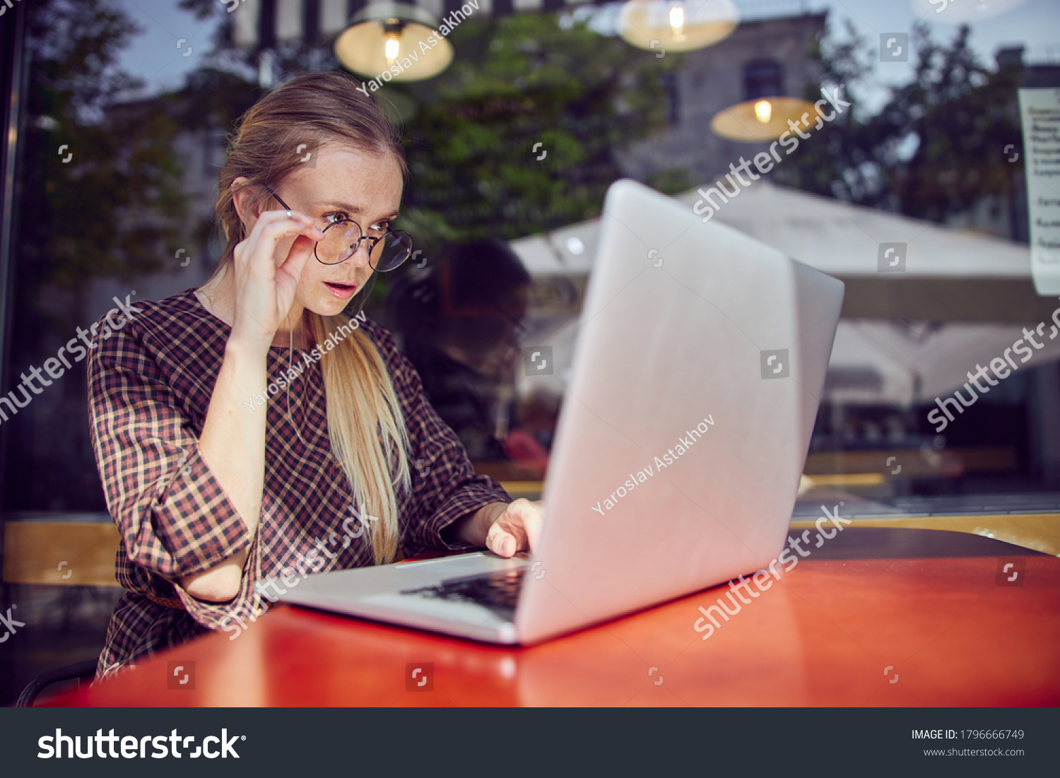 27 Woman glasses side view looking left Stock Photos, Images ...