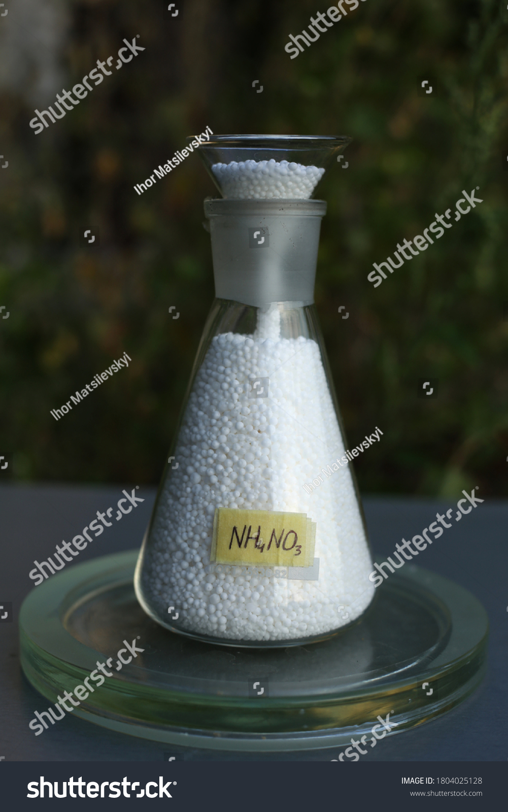 Conical Flask White Spherical Ammonium Nitrate Stock Photo 1804025128 ...