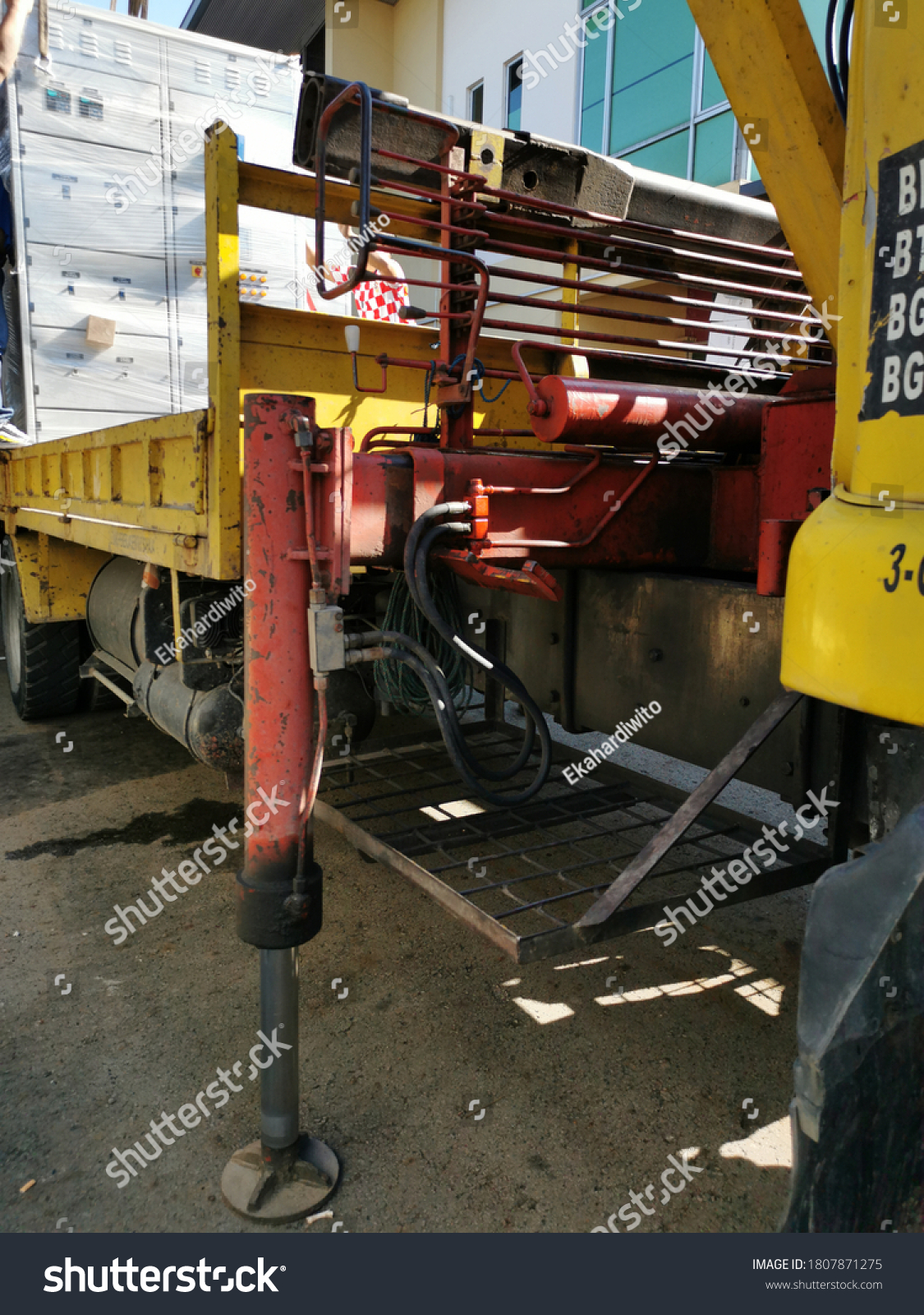 Kota Kinabalusabahmalaysiaaugust 24 2020 Lorry Crane Stock Photo