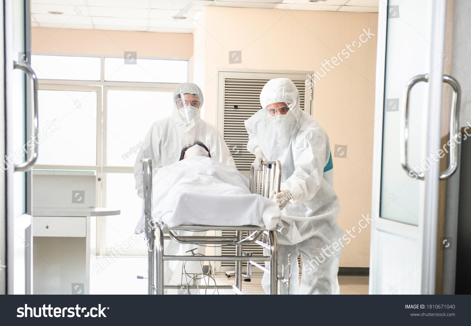 969 Porters Trolleys Images, Stock Photos & Vectors | Shutterstock