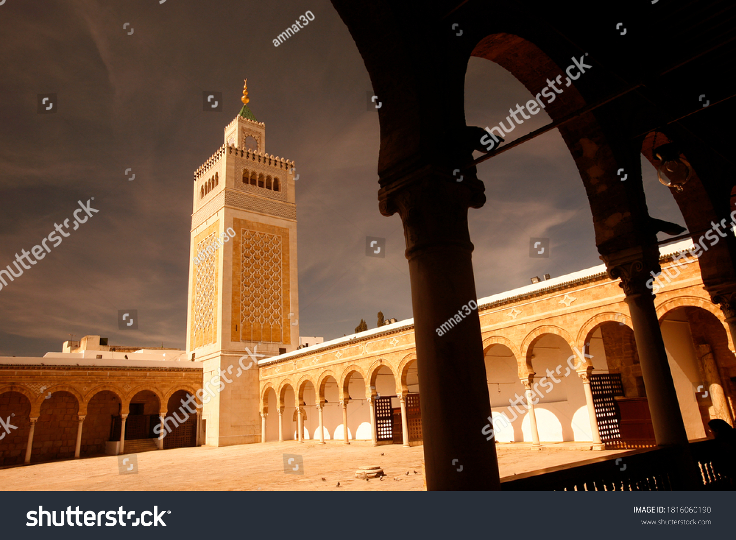 Ez Zitouna Al Zaytuna Mosque Medina Stock Photo Shutterstock