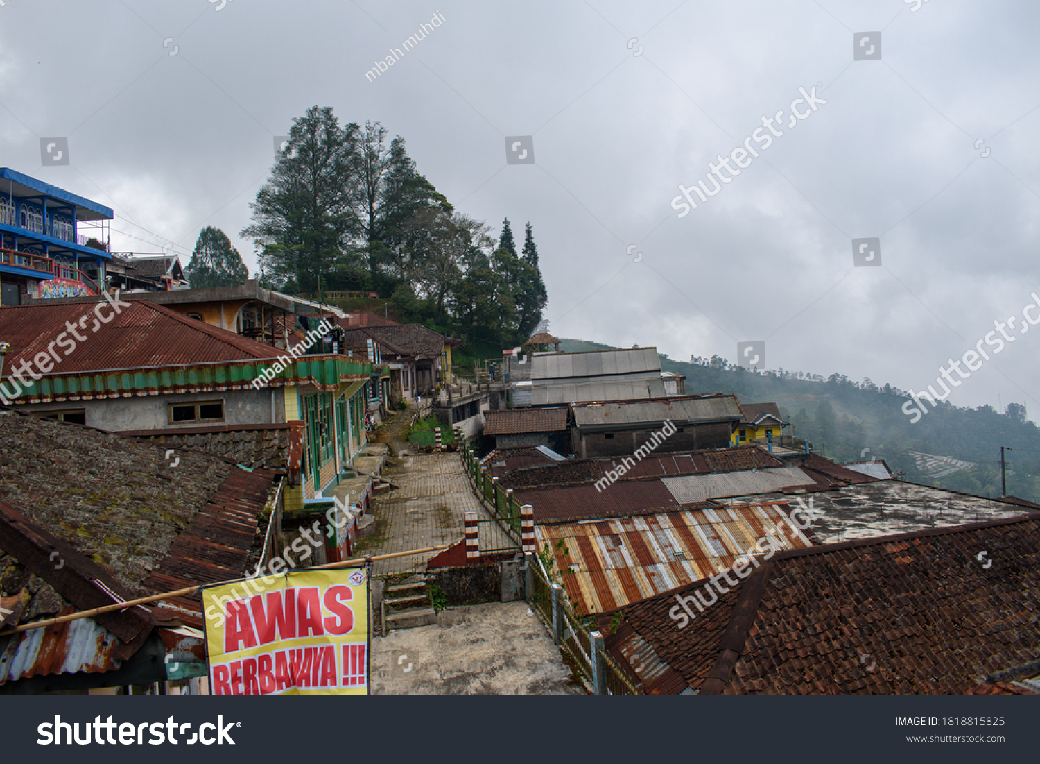 Butuh Village Nepal Van Java Sumbing库存照片1818815825 | Shutterstock