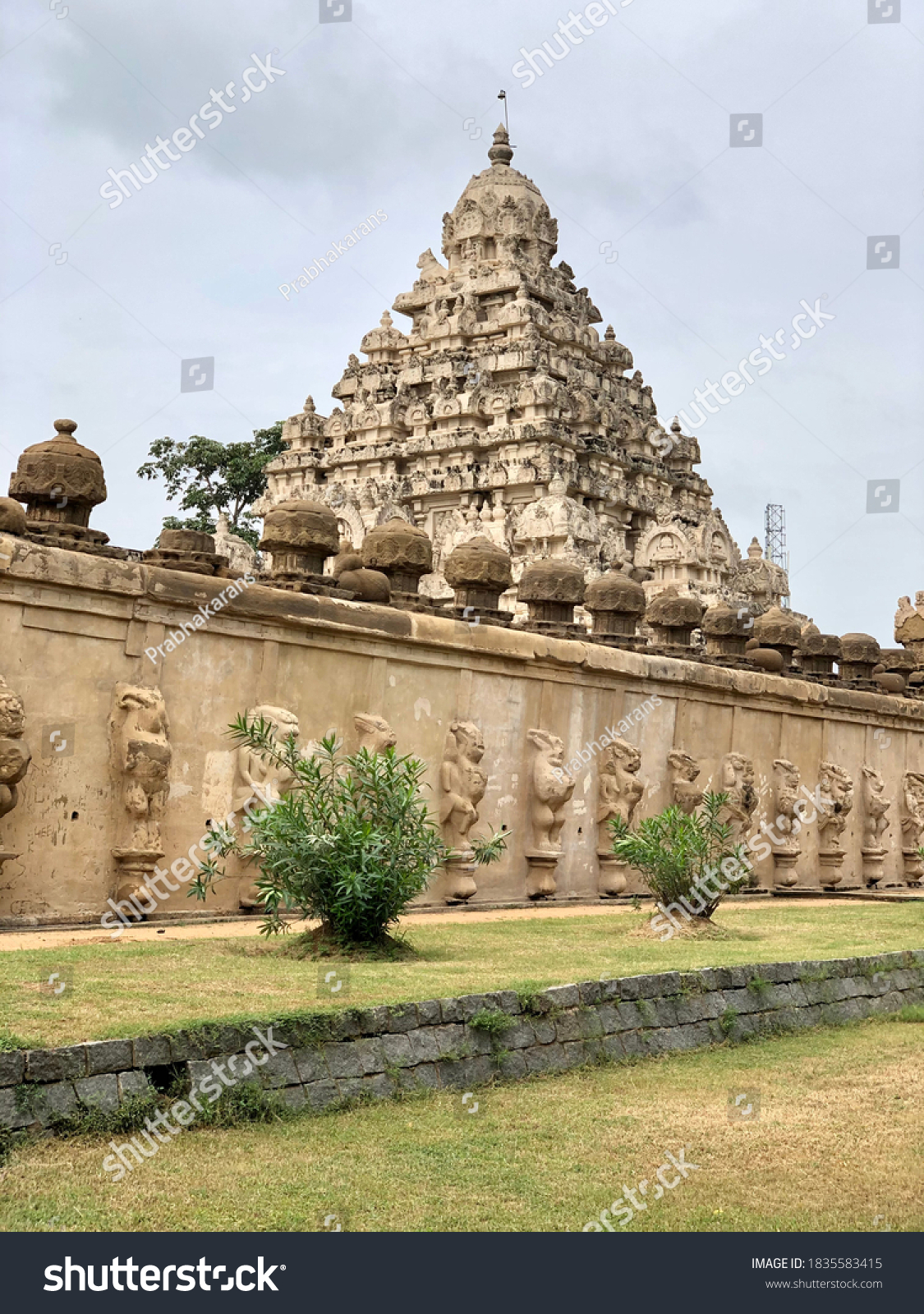 Exterior View Ancient Kanchi Kailasanathar Temple Stock Photo ...