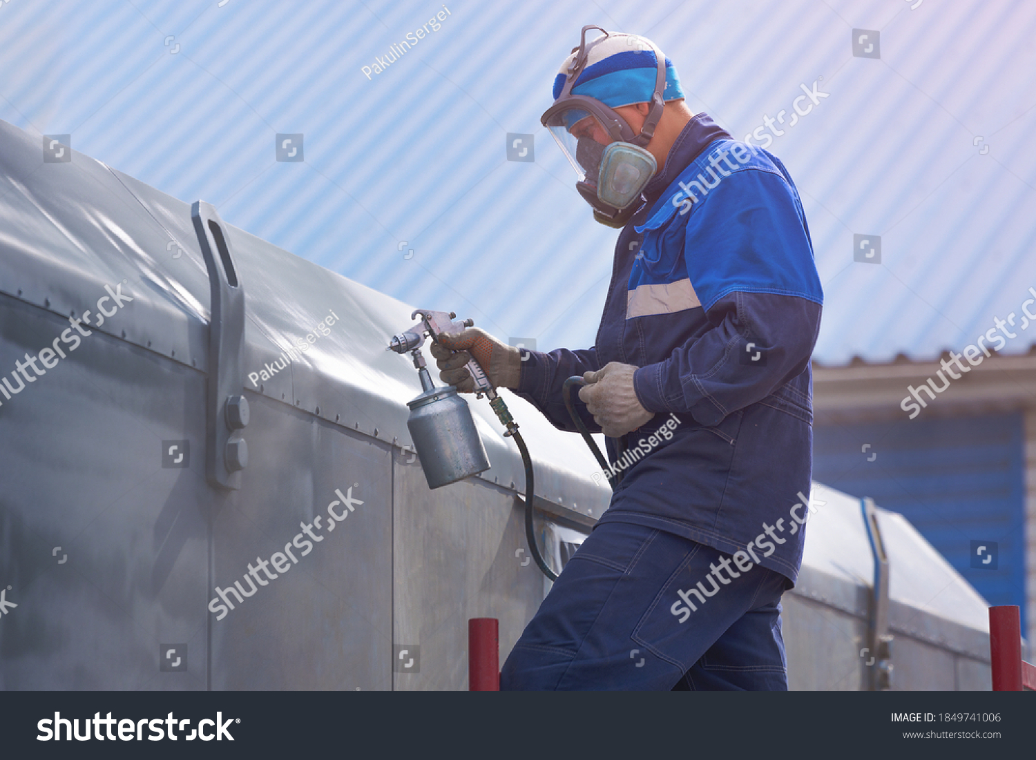 1,098 Mechanic Respirator Images, Stock Photos & Vectors | Shutterstock