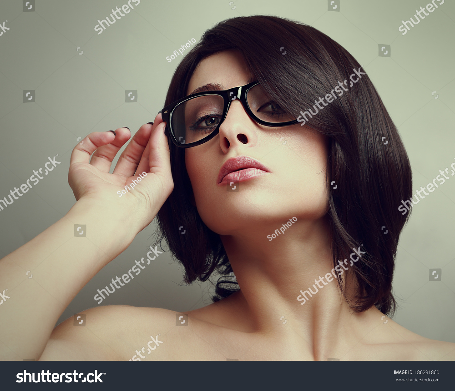Sexy Short Hair Woman Glasses Closeup 스톡 사진 186291860 Shutterstock 
