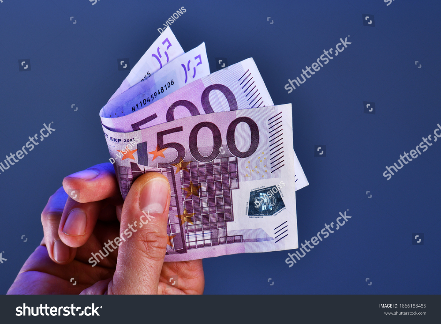 is 1000 euros a lot of money