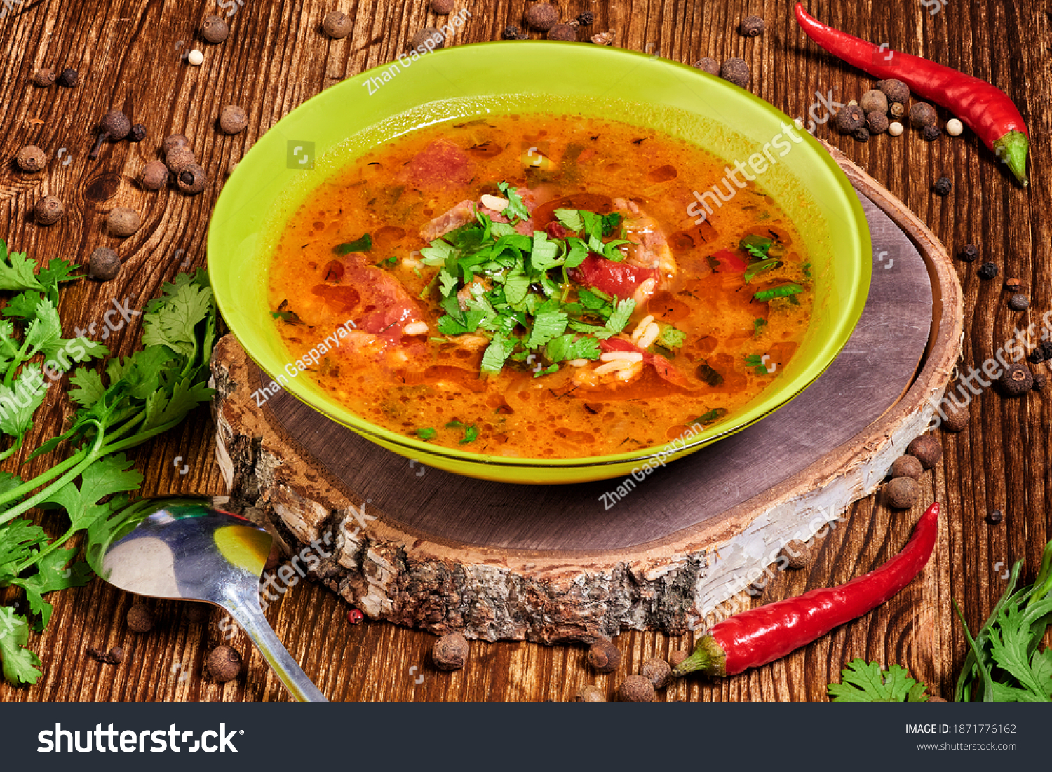 Грузинский острый суп «харчо»