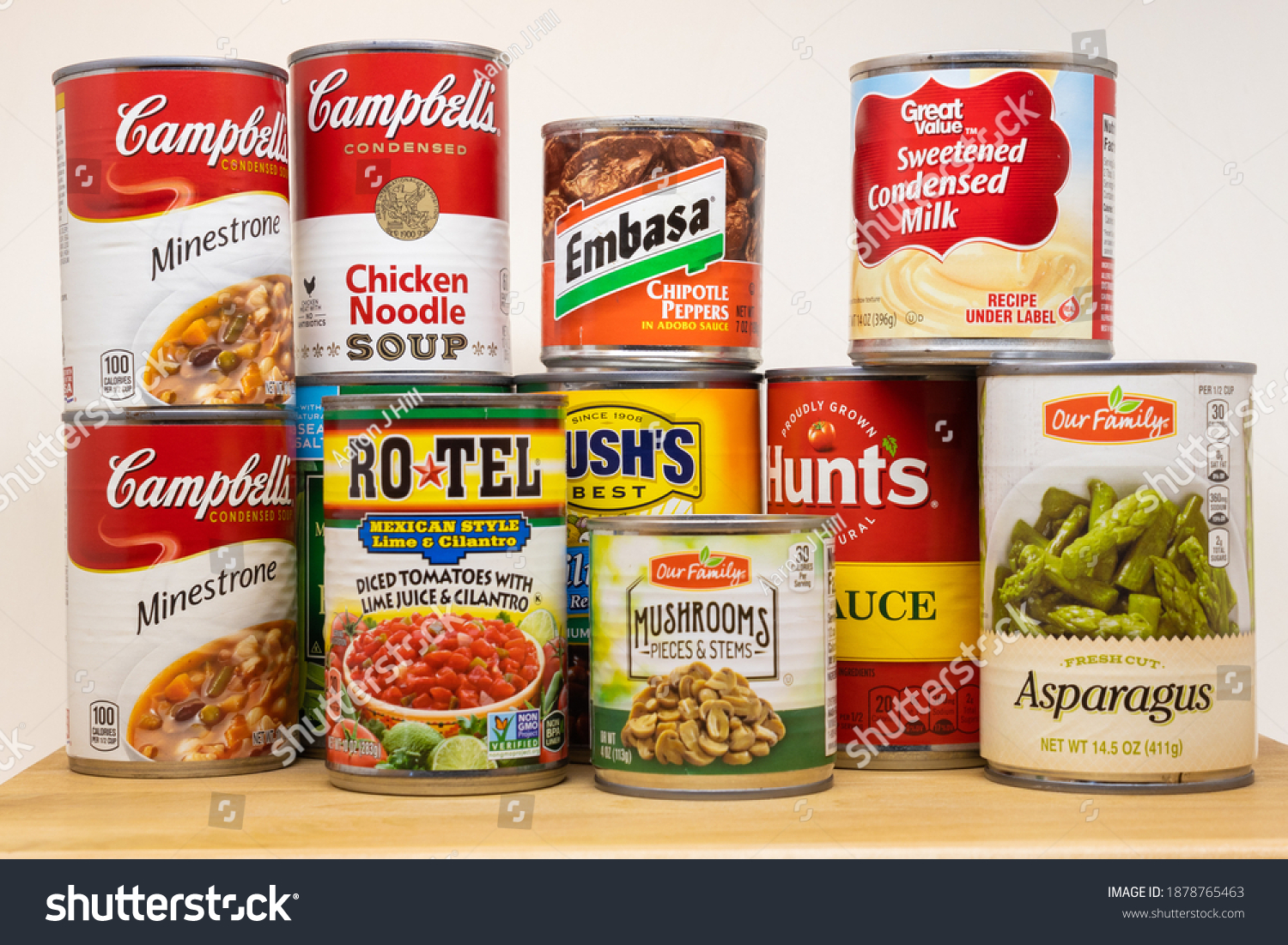 5,188 Canned Goods On Shelf Images, Stock Photos & Vectors | Shutterstock