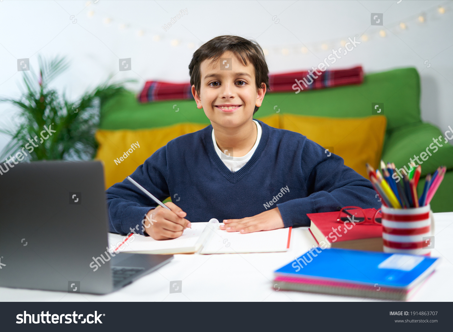 homework desk child