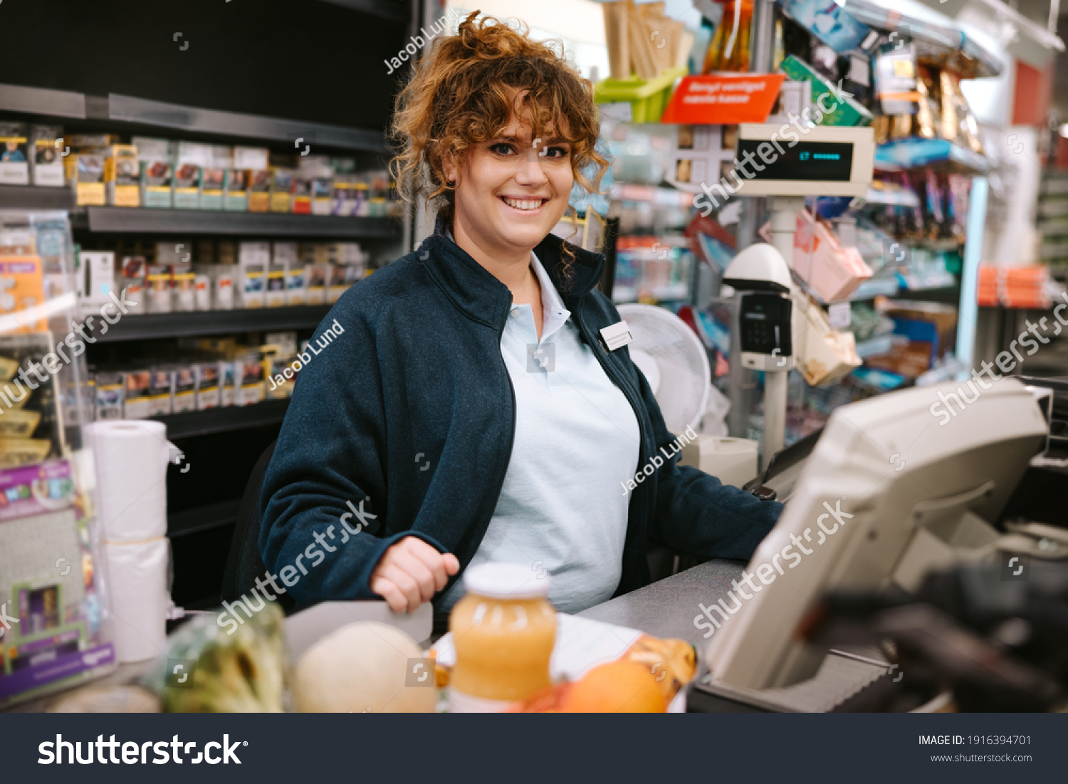 supermarket cash counter