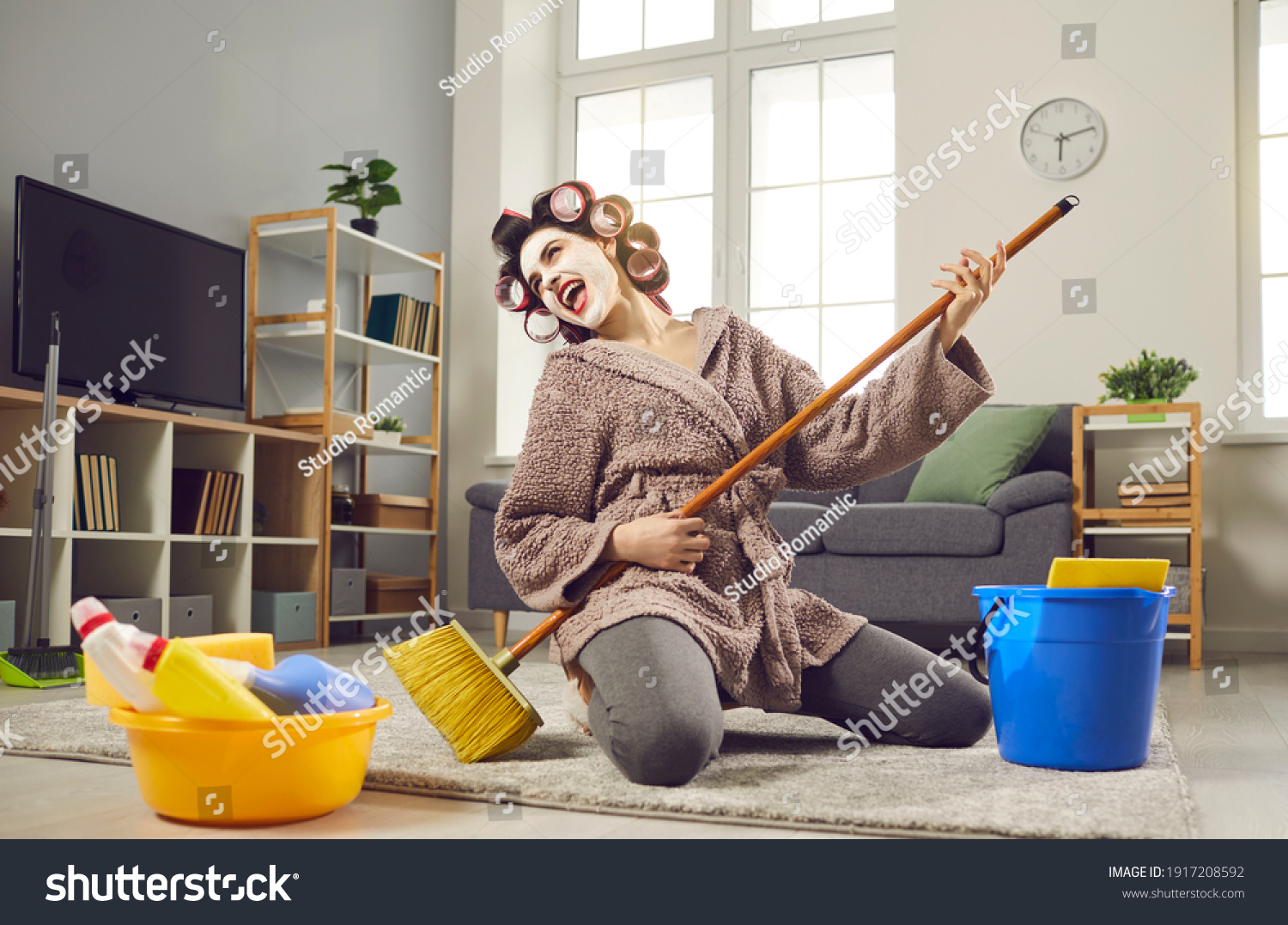 Funny Cleaning Lady Pictures.html