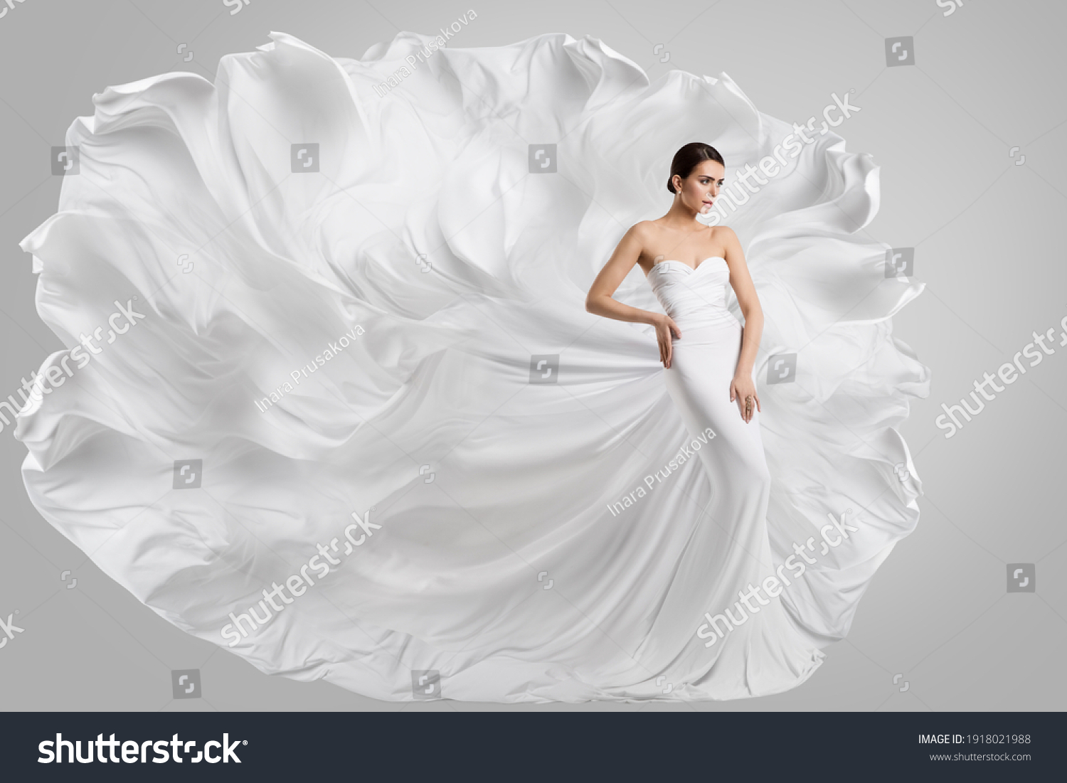 Woman White Wedding Dress Fashion Bride Stock Photo 1918021988 ...