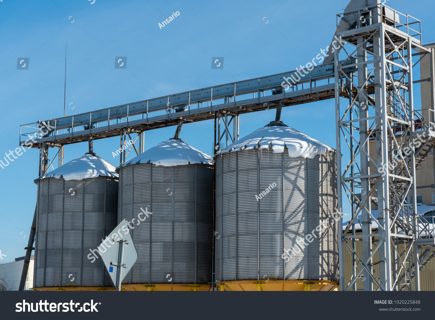 8,751 Wheat Elevator Images, Stock Photos & Vectors | Shutterstock