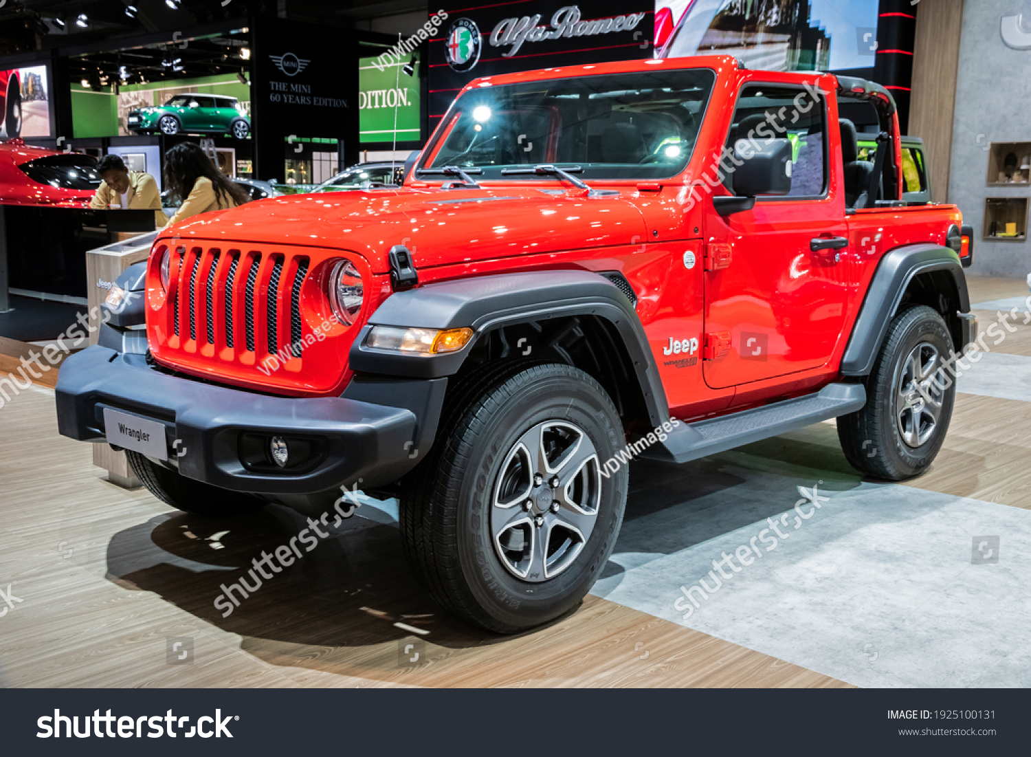 607 Red Jeep Wrangler Images, Stock Photos & Vectors 