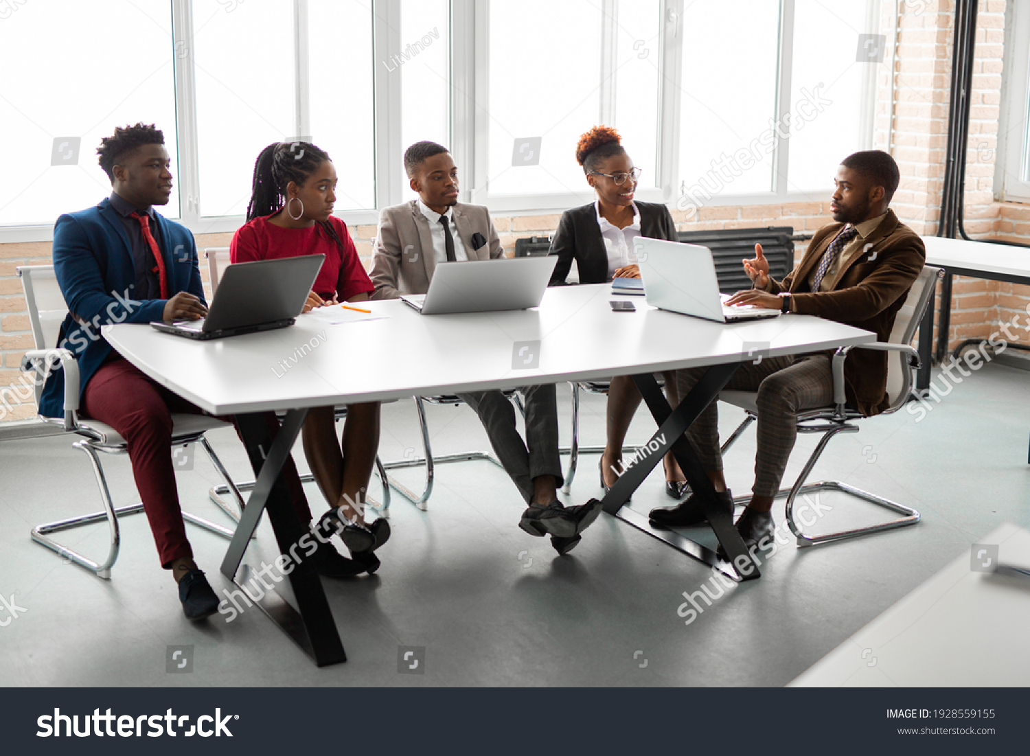 Team Young African People Office Table Stock Photo 1928559155 ...