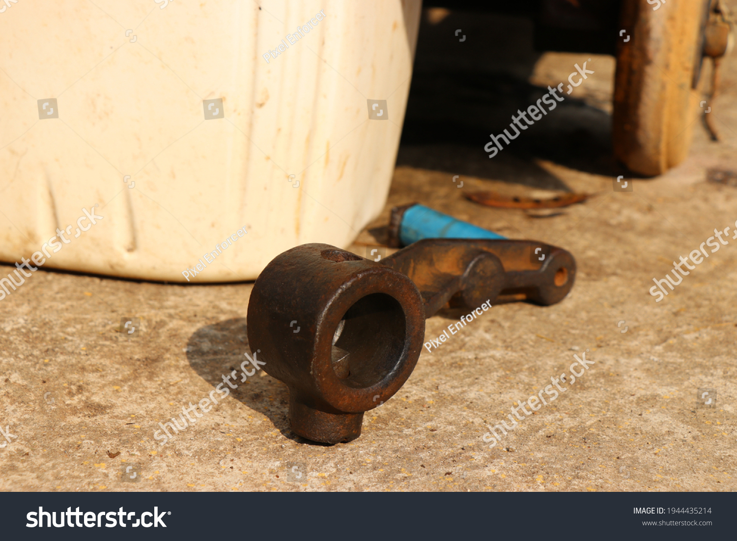 Old Engine Starter Hand Crank Start Stock Photo 1944435214 | Shutterstock