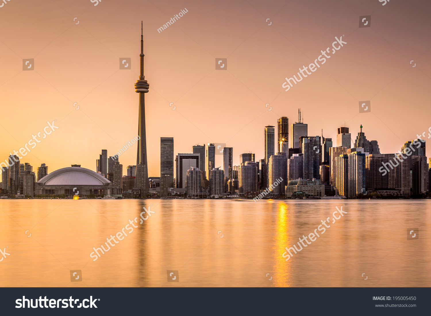 Toronto Skyline Sunset Stock Photo 195005450 | Shutterstock