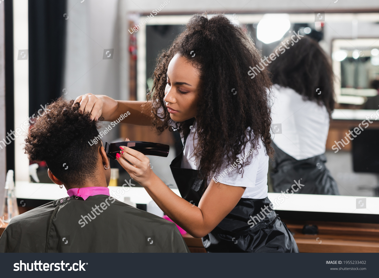 African American Hairdresser Apron Trimming Head Stock Photo 1955233402 ...