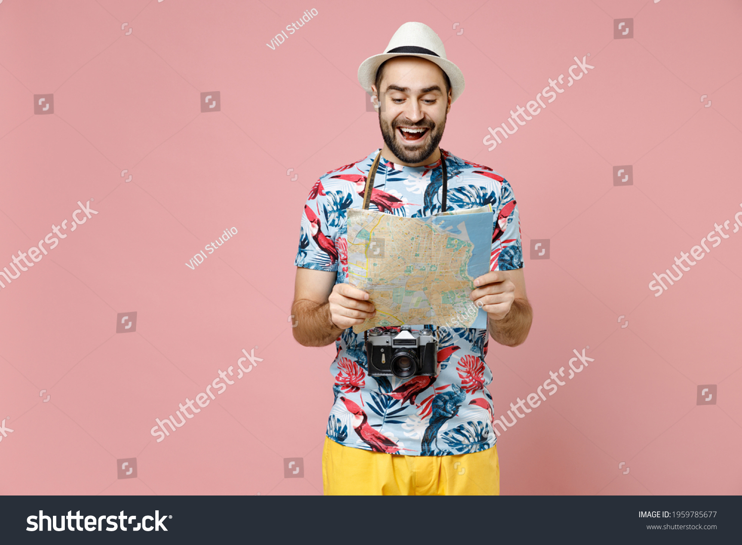 328,724 Man With Map Images, Stock Photos & Vectors | Shutterstock