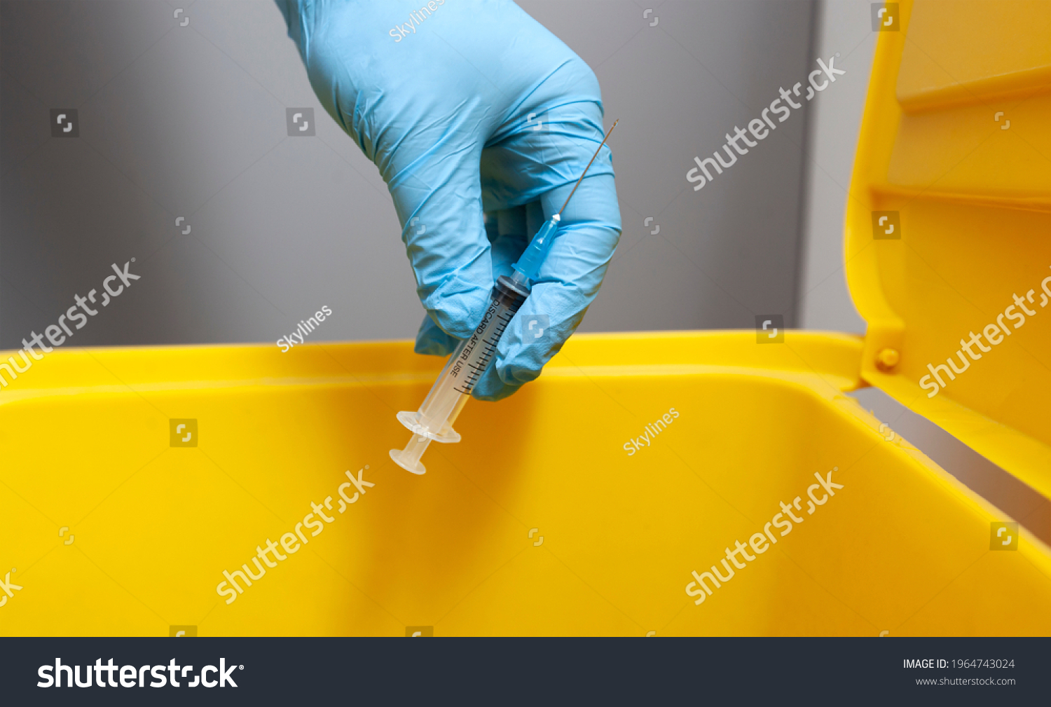 Nurse Throw Away Used Syringe Into Stock Photo 1964743024 Shutterstock   Stock Photo The Nurse Throw Away Used Syringe Into Bin 1964743024 