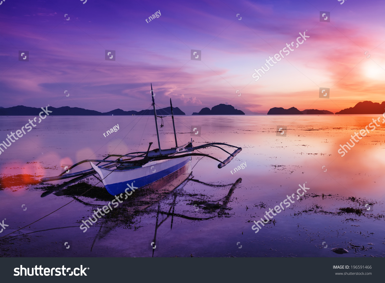 Tropical Sunset Banca Boat Palawan Philippines Stock Photo 196591466 ...