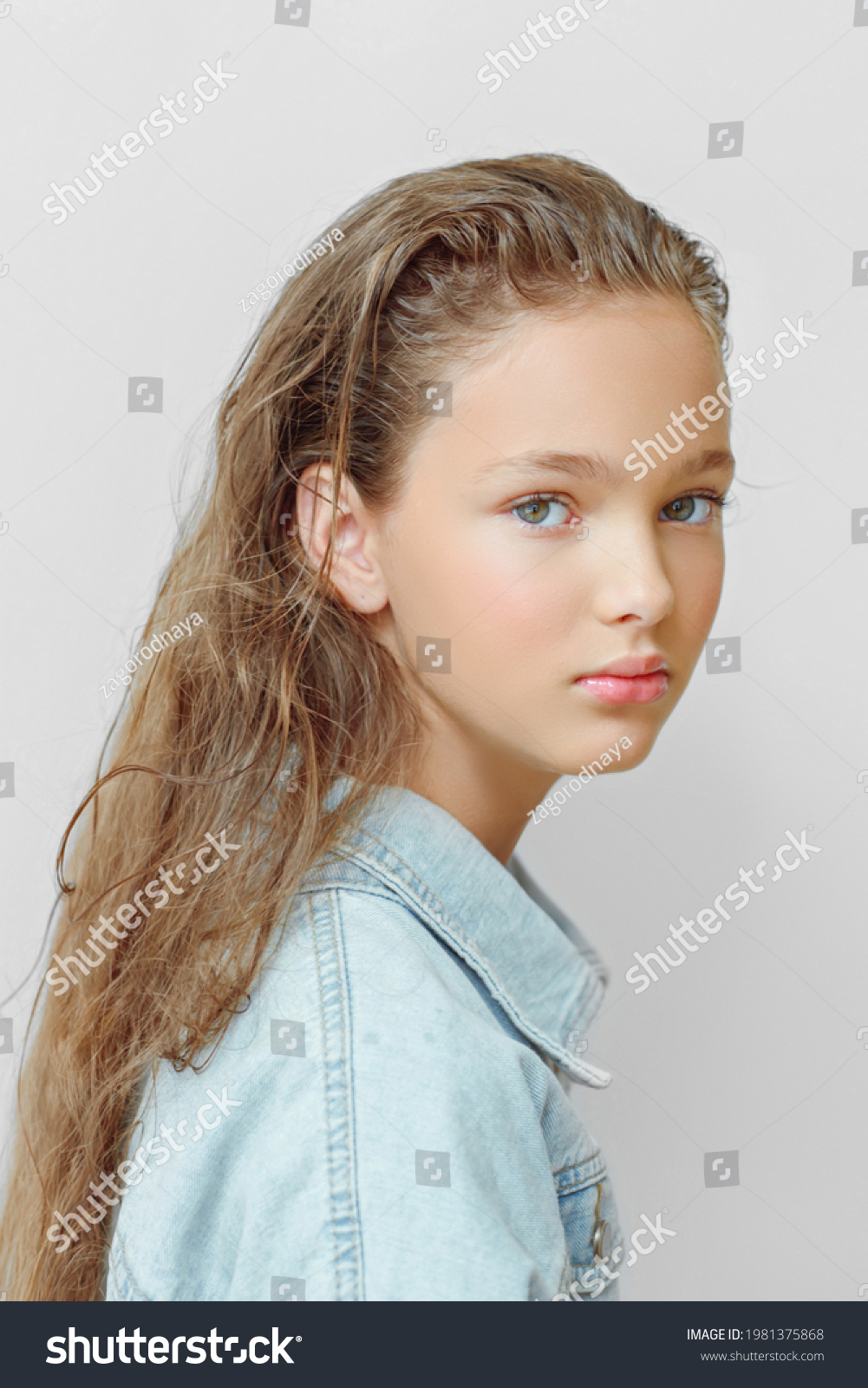 Portrait Teenage Girl Studio Stock Photo 1981375868 | Shutterstock