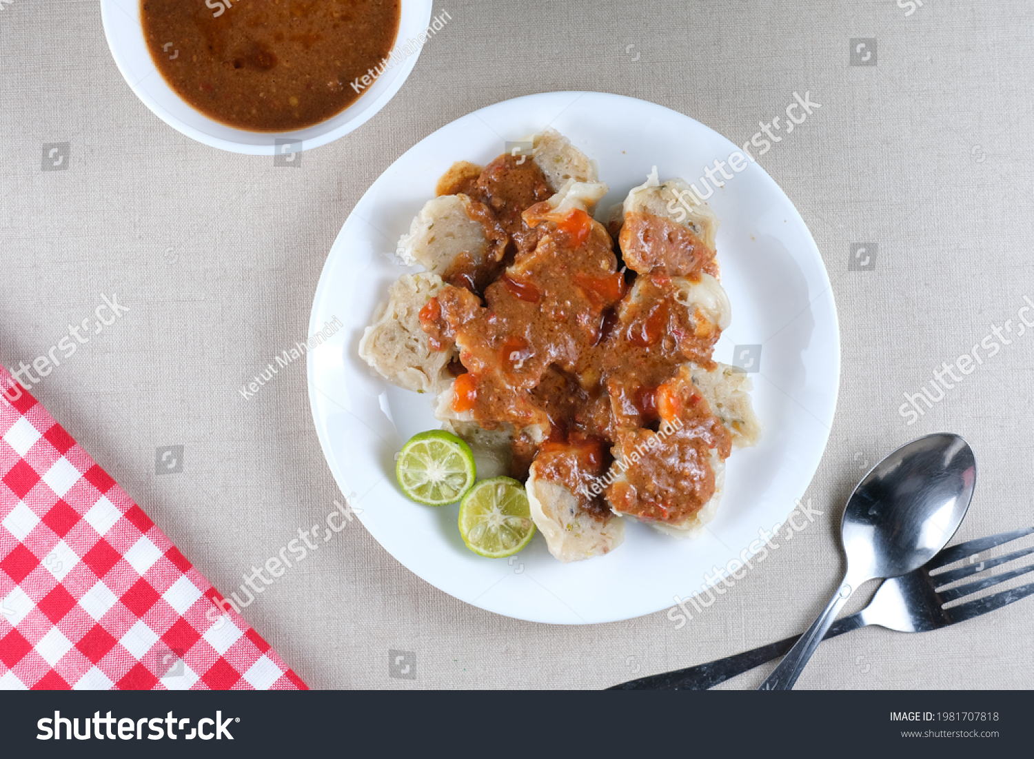 Siomay Bandung Steamed Dumplings Indonesian Traditional Stock Photo ...