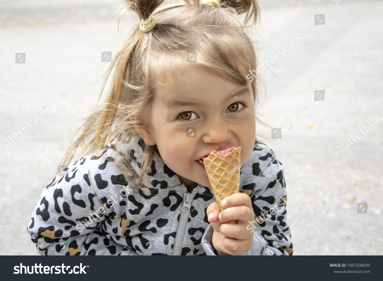 Street Portrait Little Girl Eating Red Stock Photo 1987208699 ...