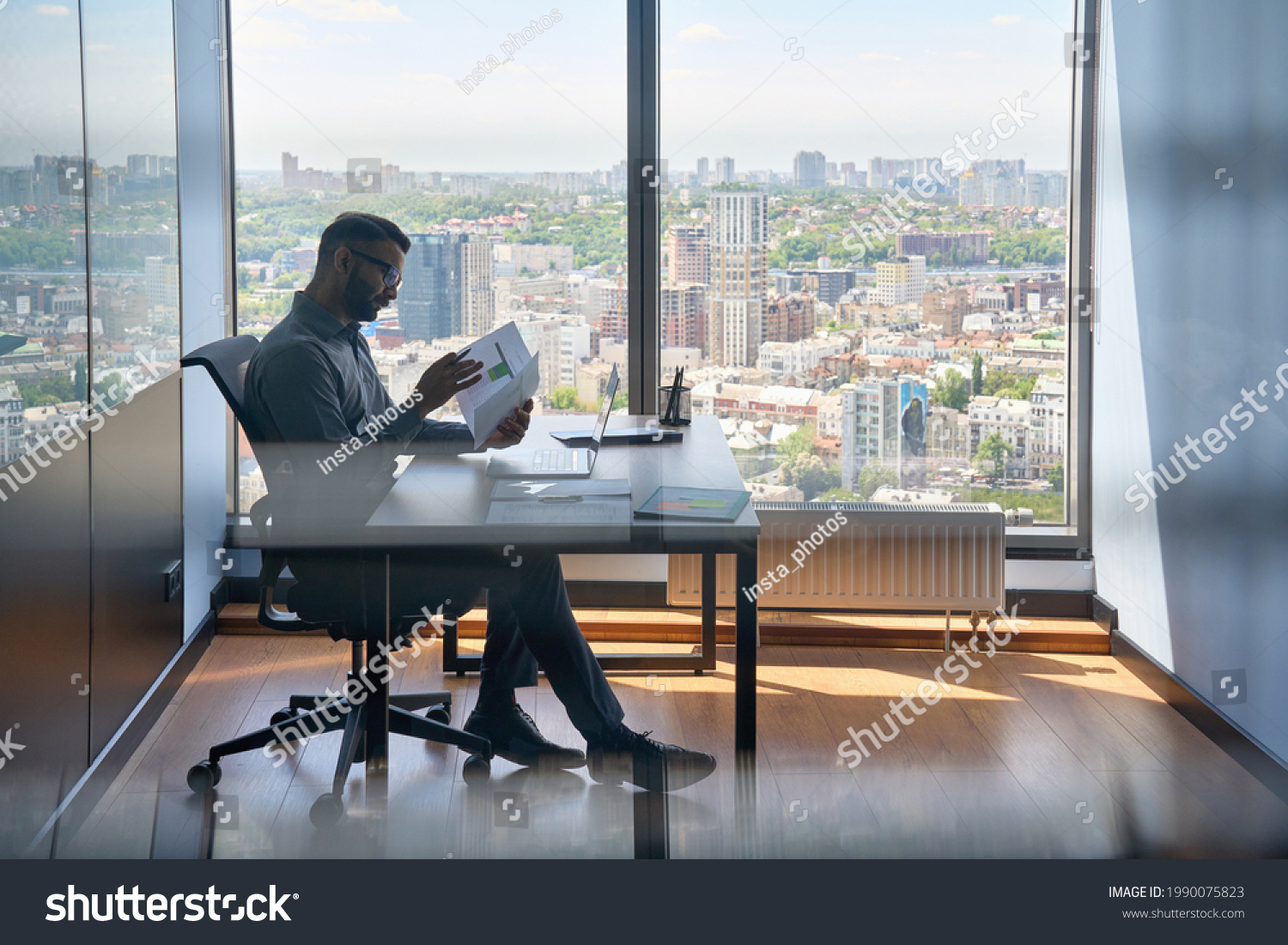 74,654 Company Director Images, Stock Photos & Vectors | Shutterstock