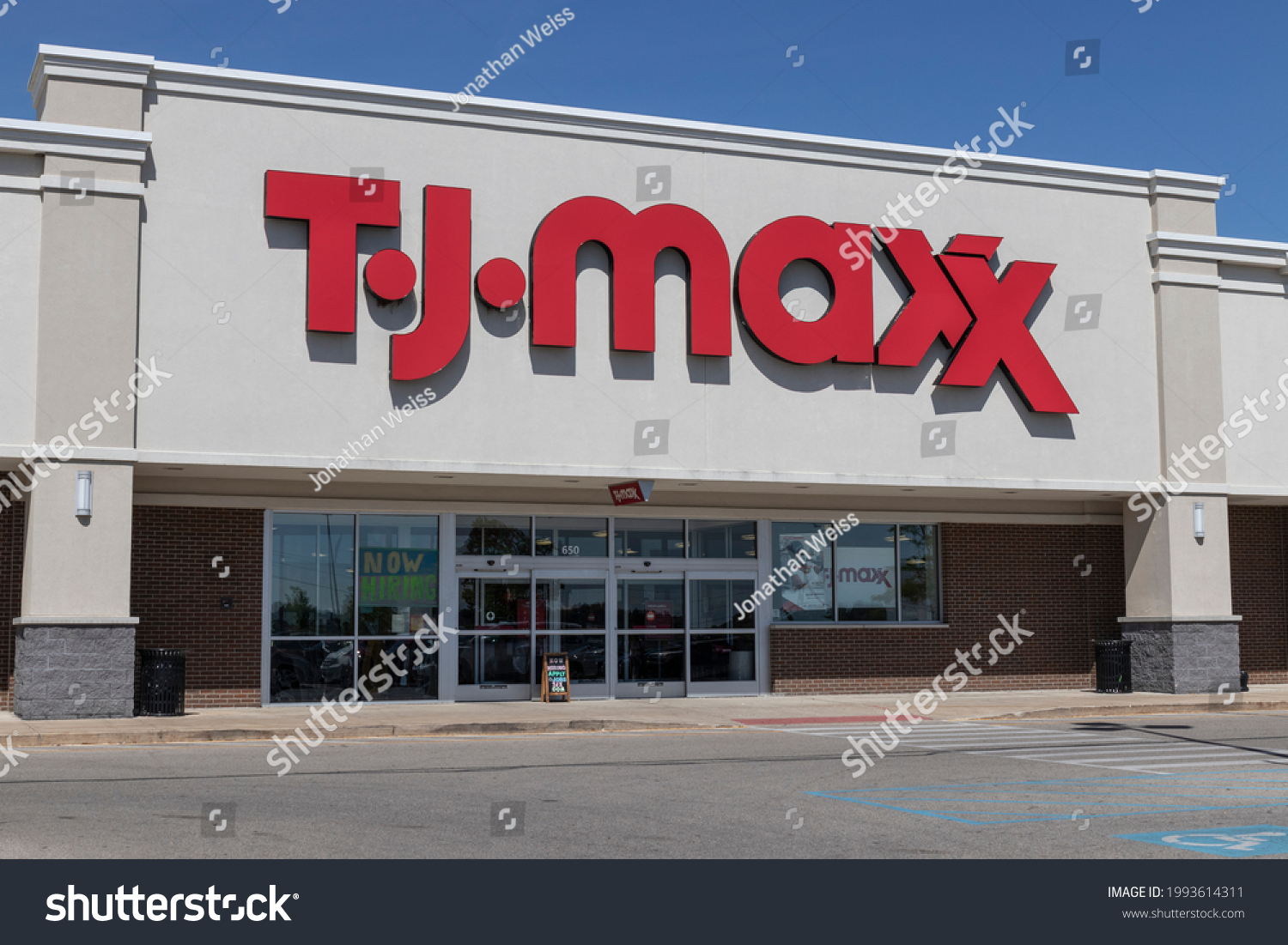 Warsaw Circa June 2021 Tj Maxx Stock Photo 1993614311 | Shutterstock