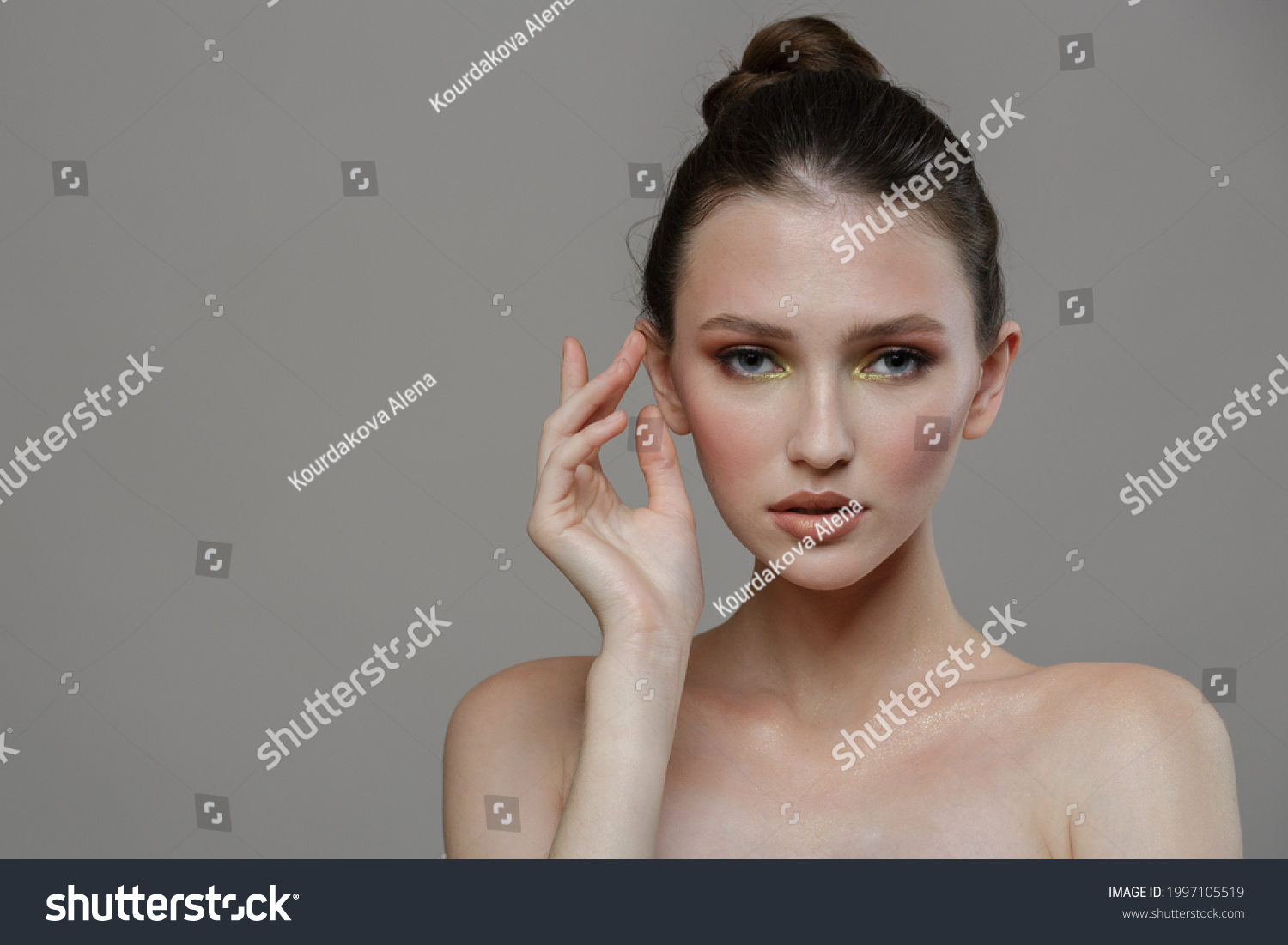 Стоковая фотография 1997105519 Portrait Beautiful Woman Makeup Bare