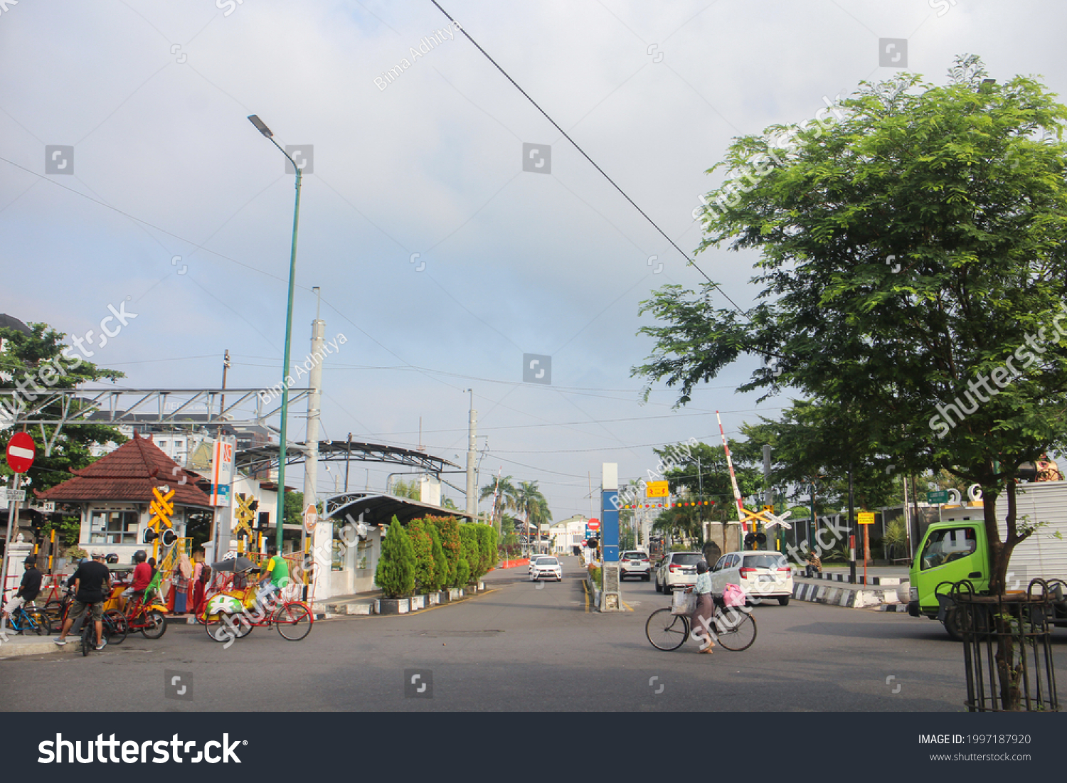 Kota Jogja 21 June 2021 View Stock Photo 1997187920 Shutterstock   Stock Photo Kota Jogja June View Of People Who Passing By Yogyakarta Tugu Railway Station On A 1997187920 