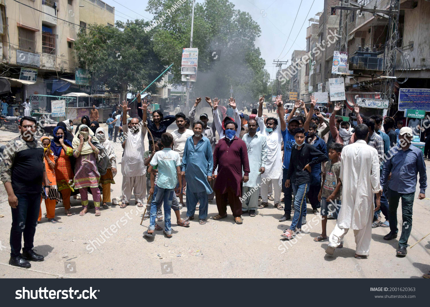 Hyderabad Pakistan Jul 03 Residents Latifabad Stock Photo 2001620363 ...