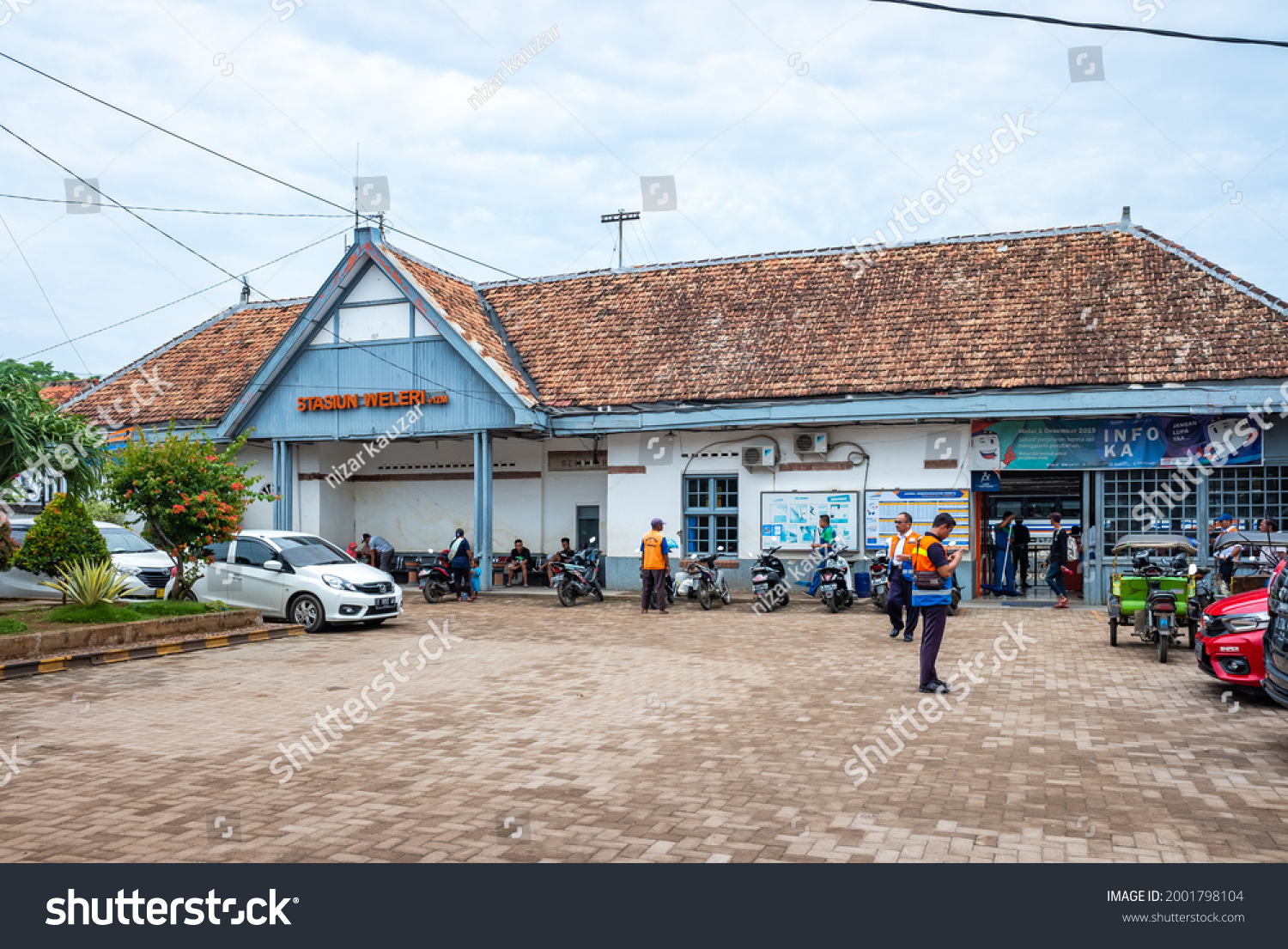 Weleri Railway Station Stasiun Weleri Gondangan Stock Photo 2001798104 ...