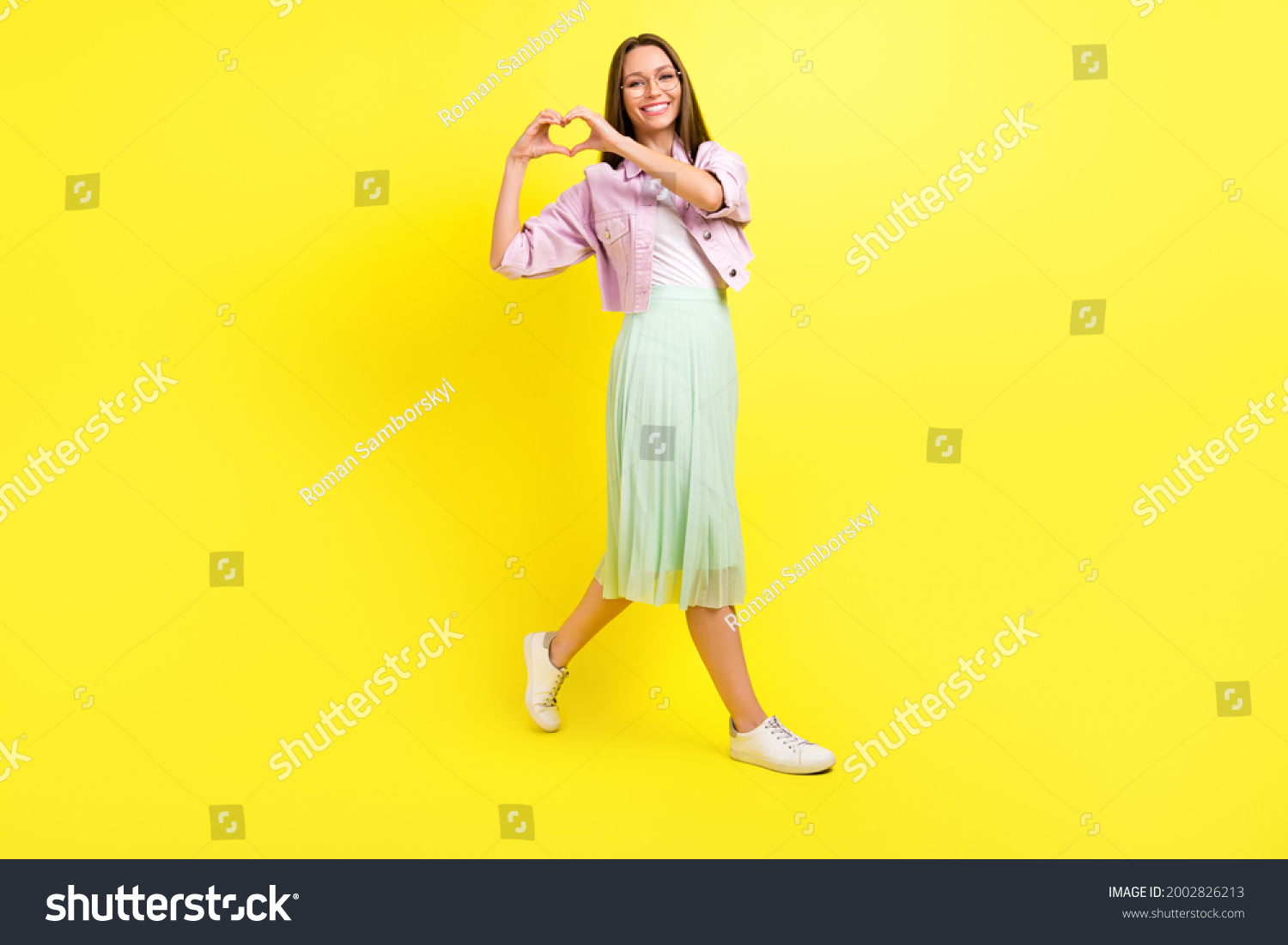 Full Length Body Size View Attractive Stock Photo 2002826213 | Shutterstock