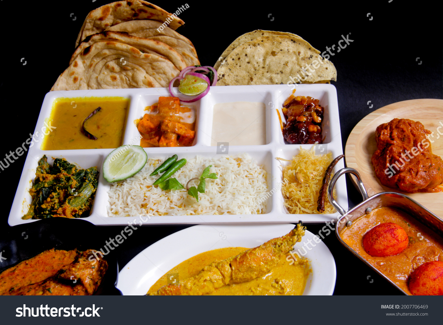 Indian Thali Combo Meal Veg Nonveg Stock Photo 2007706469 | Shutterstock