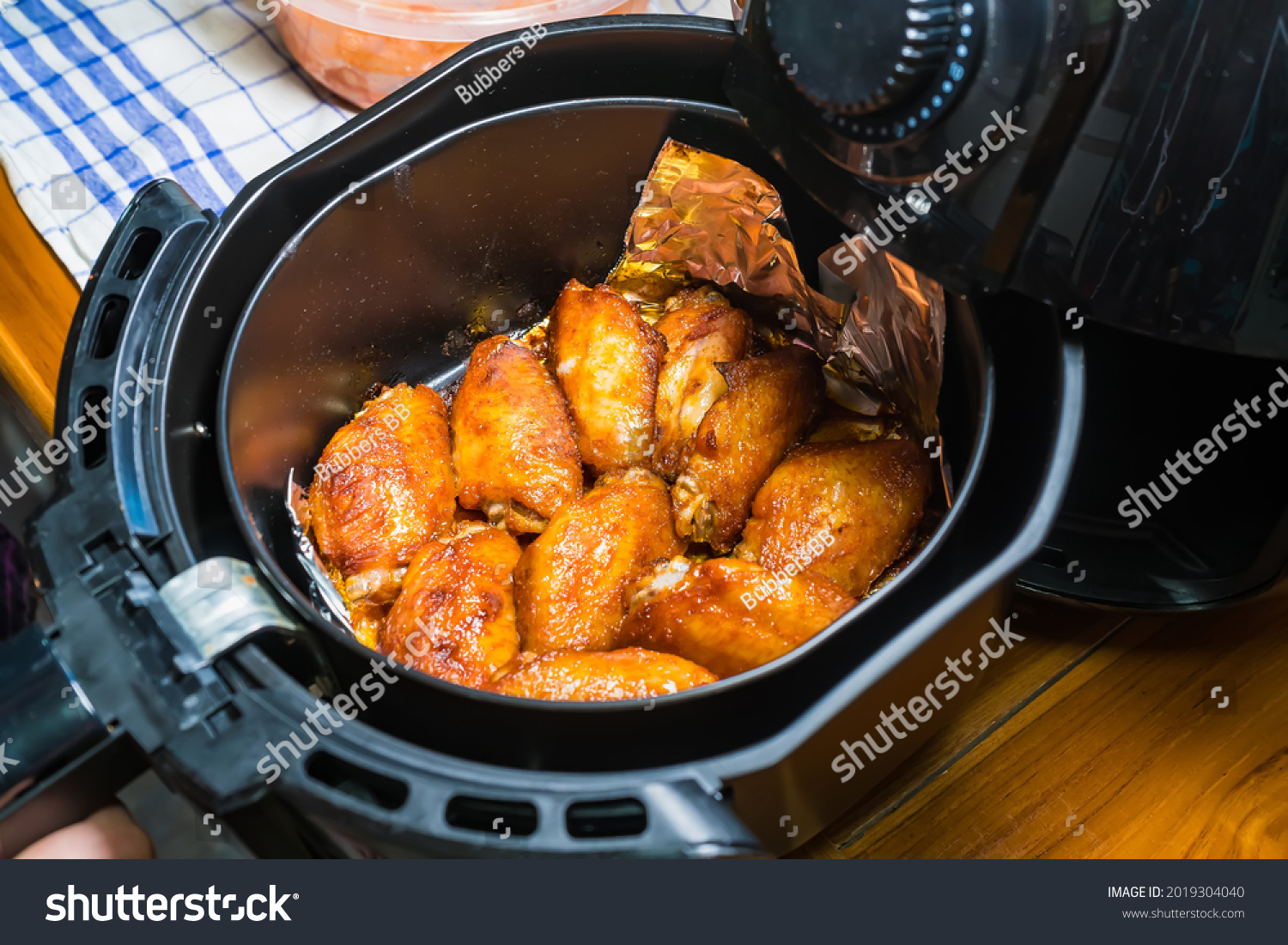 332 Air Fried Chicken Wings Images, Stock Photos & Vectors | Shutterstock