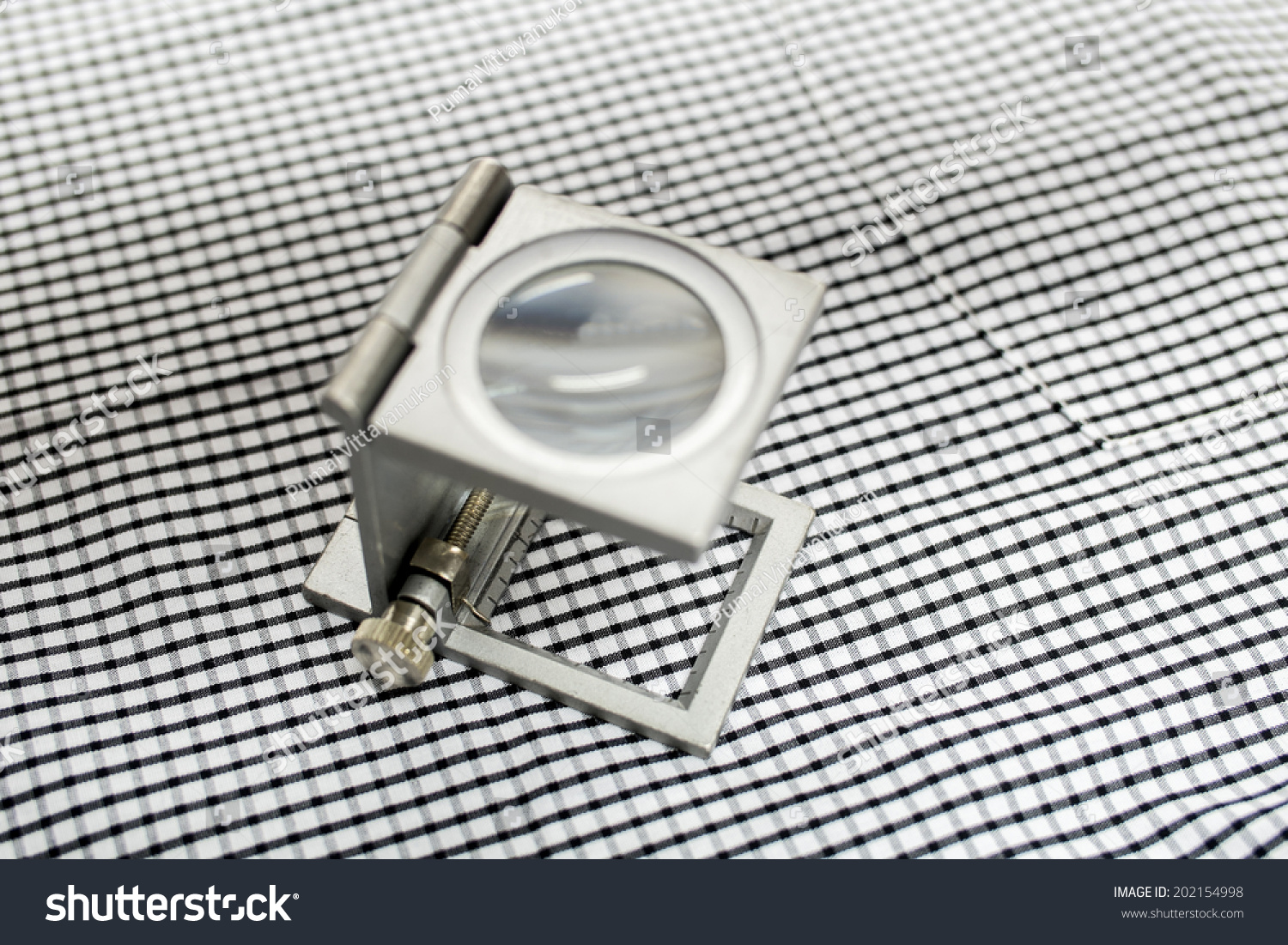 fabric magnifying glass