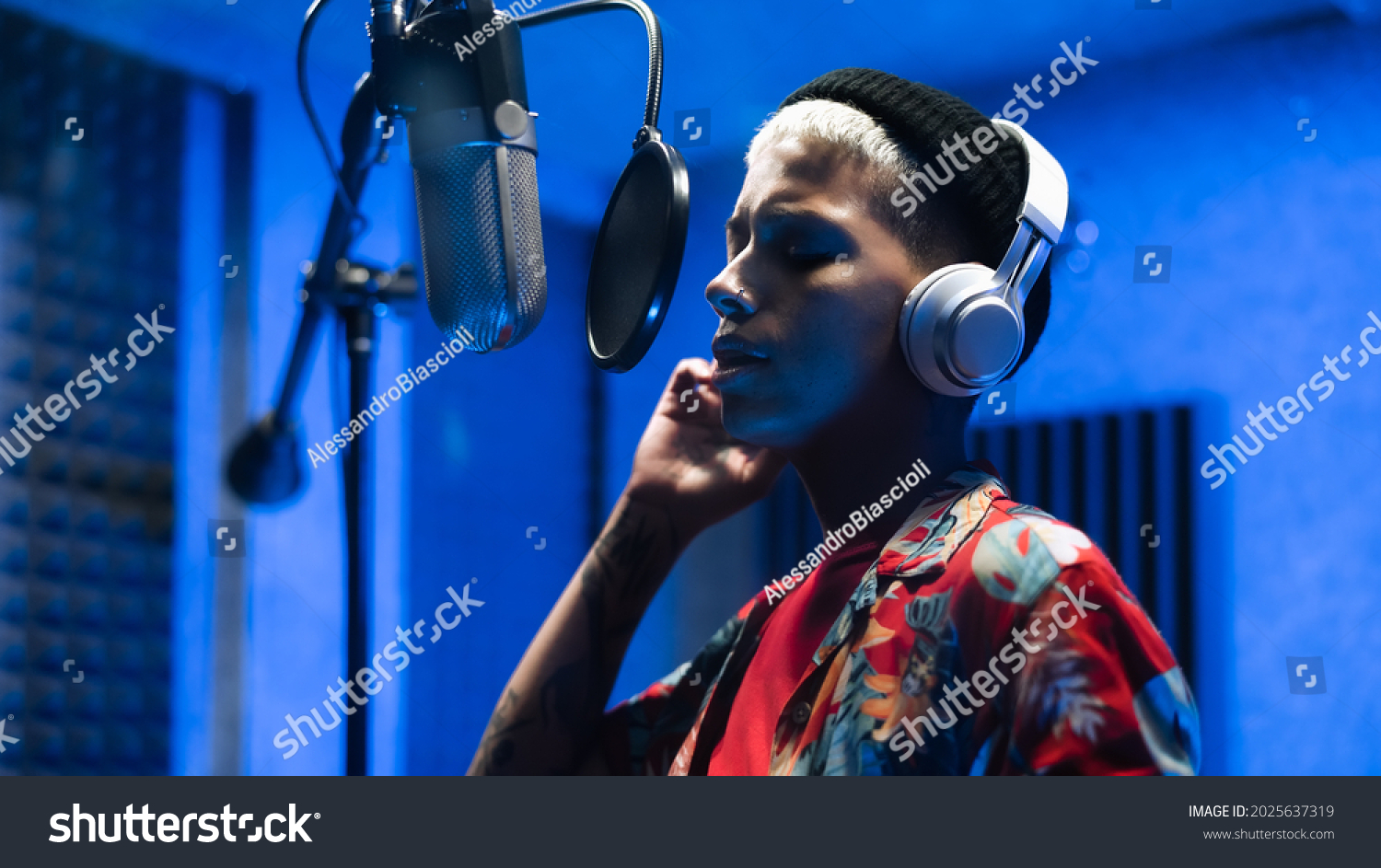 16,776 Rap Singers Images, Stock Photos & Vectors | Shutterstock