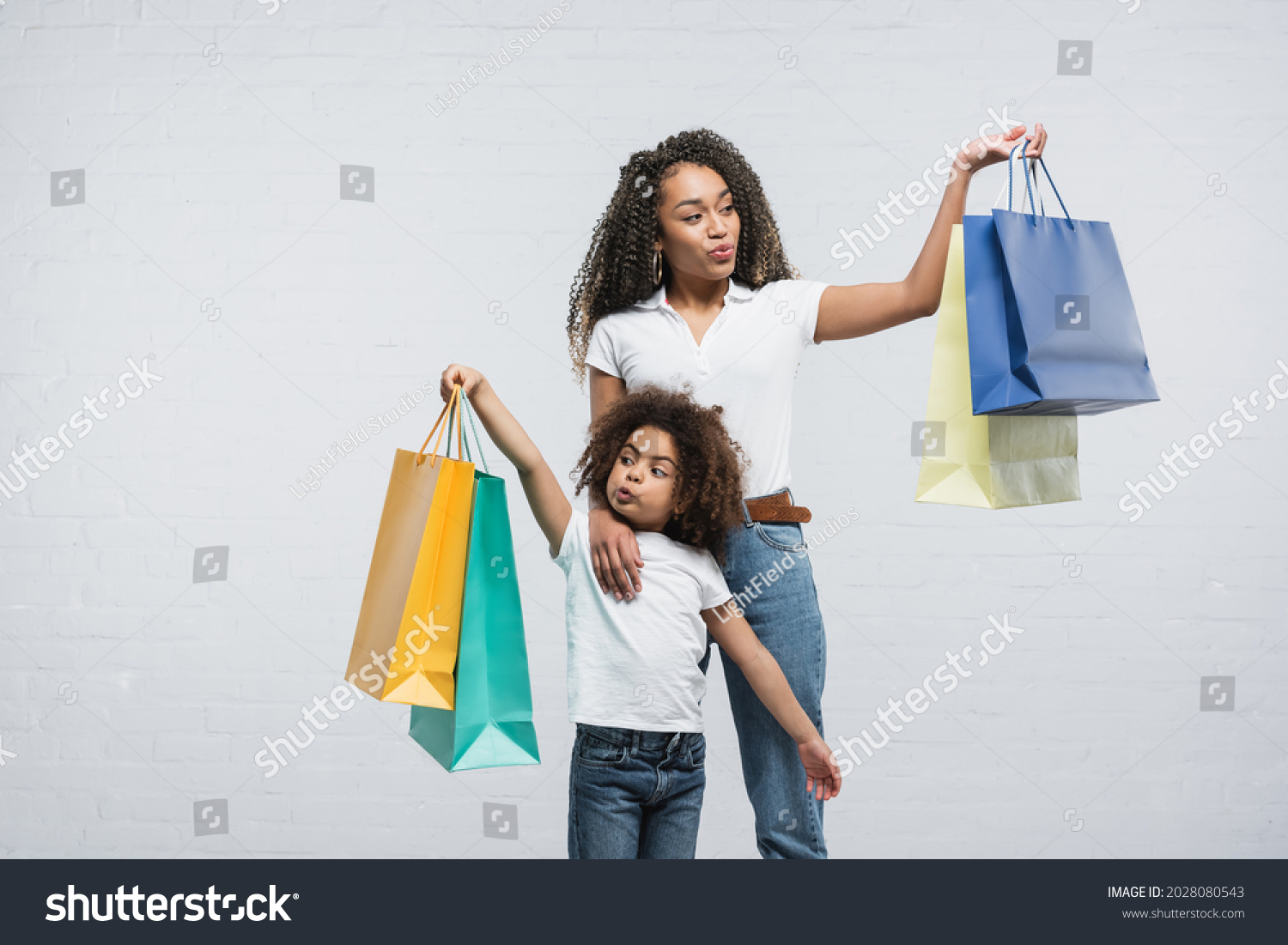 38,981 Shopping With Mom Images, Stock Photos & Vectors | Shutterstock