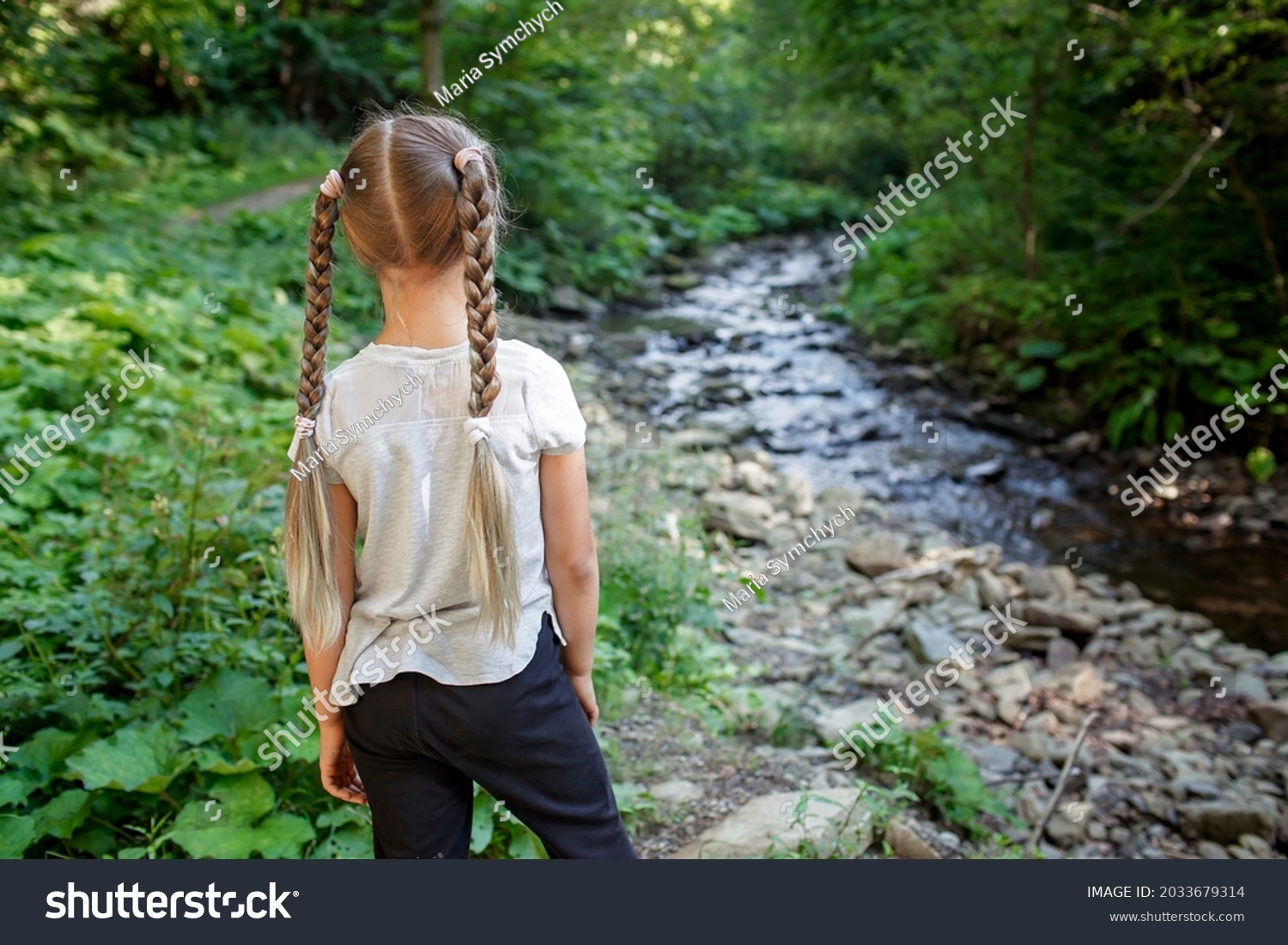 Cute Girl Walking Woods Solo Tourist Stock Photo 2033679314 | Shutterstock