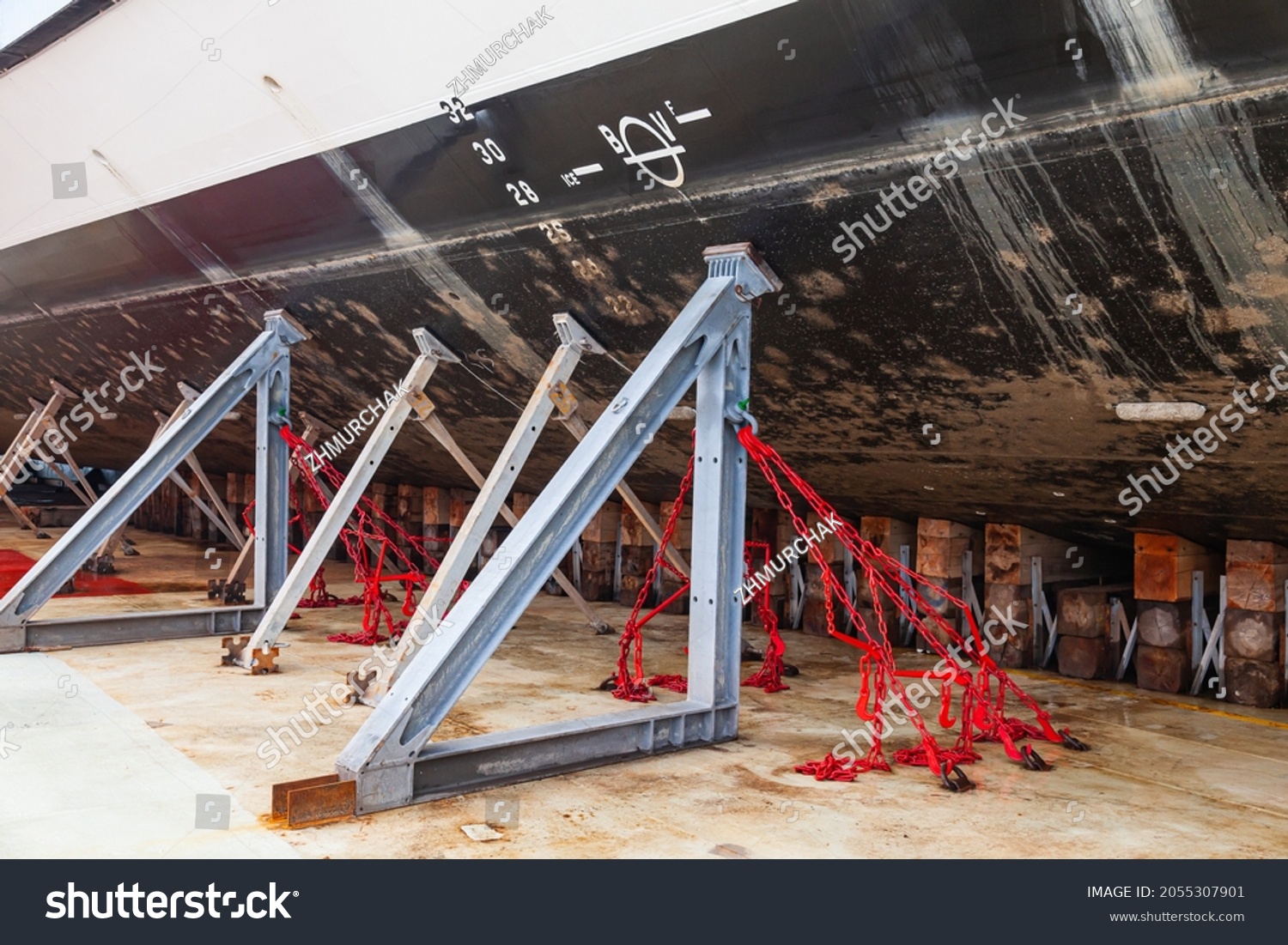 Large Motor Yacht Dry Dock Stands Stock Photo 2055307901 | Shutterstock