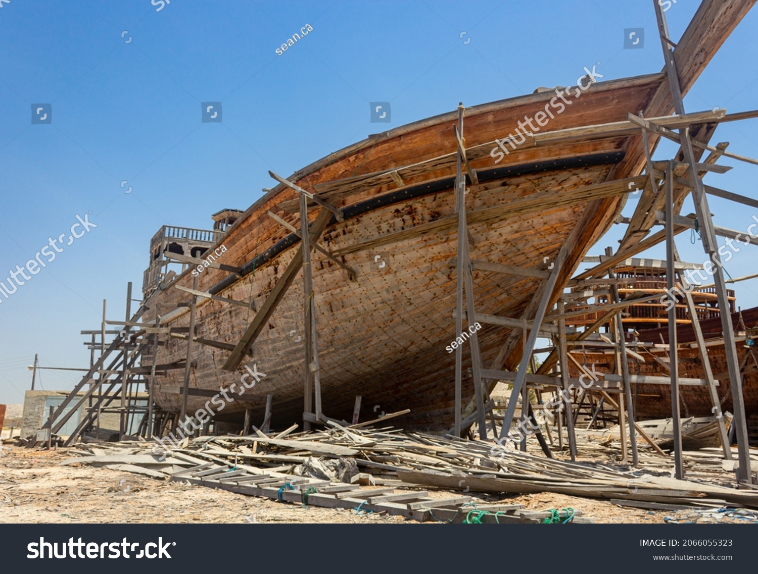 wooden hull yacht club