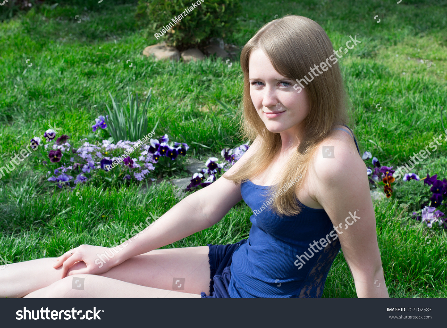 Girl 18 Years Old Sitting On Stock Photo 207102583 | Shutterstock