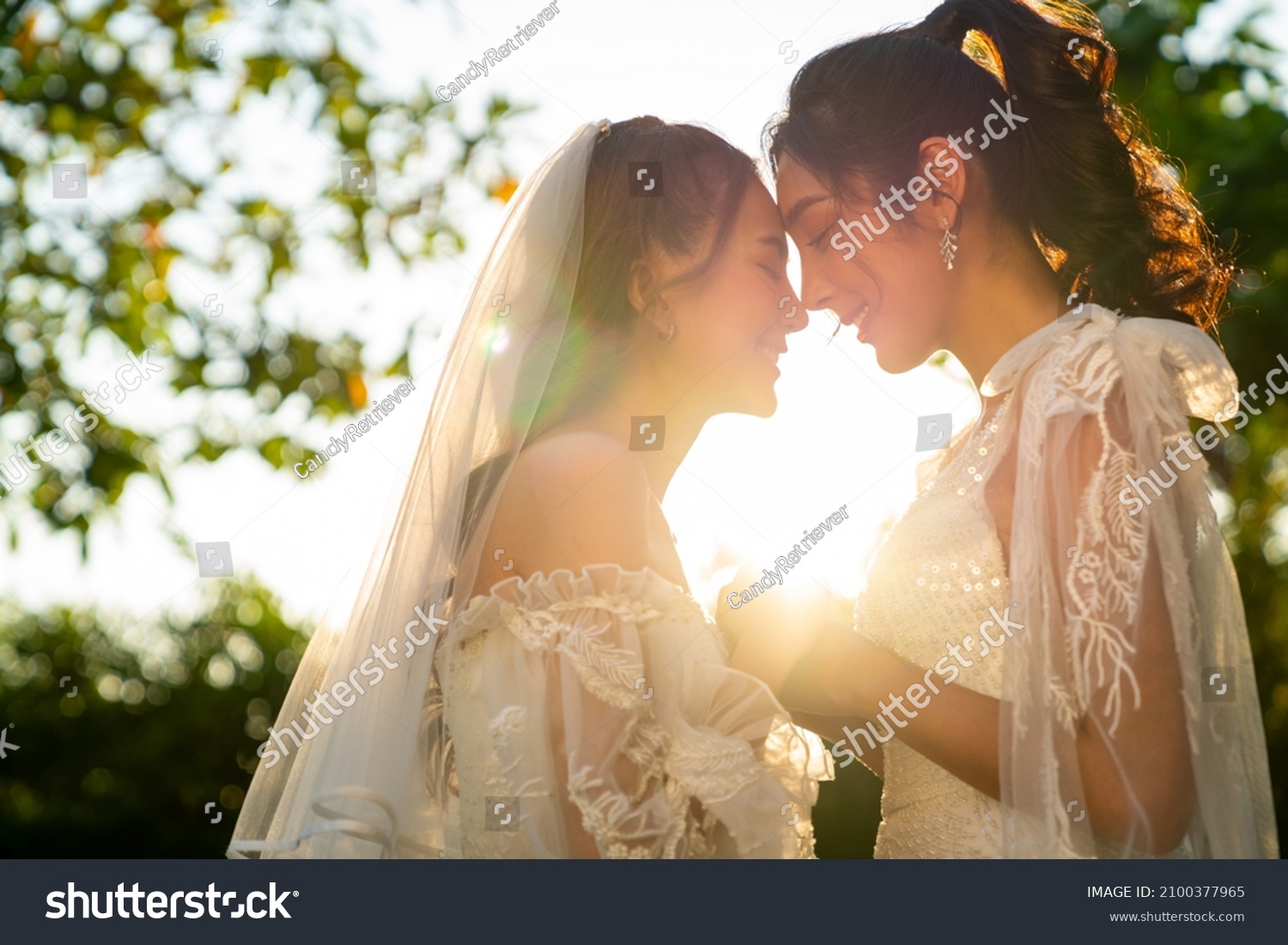 azian lesbo gerl married