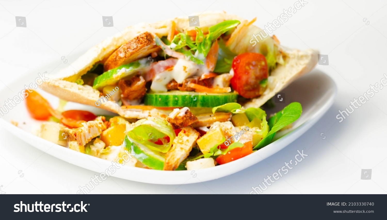 2,346 Chicken In Pitta Images, Stock Photos & Vectors | Shutterstock